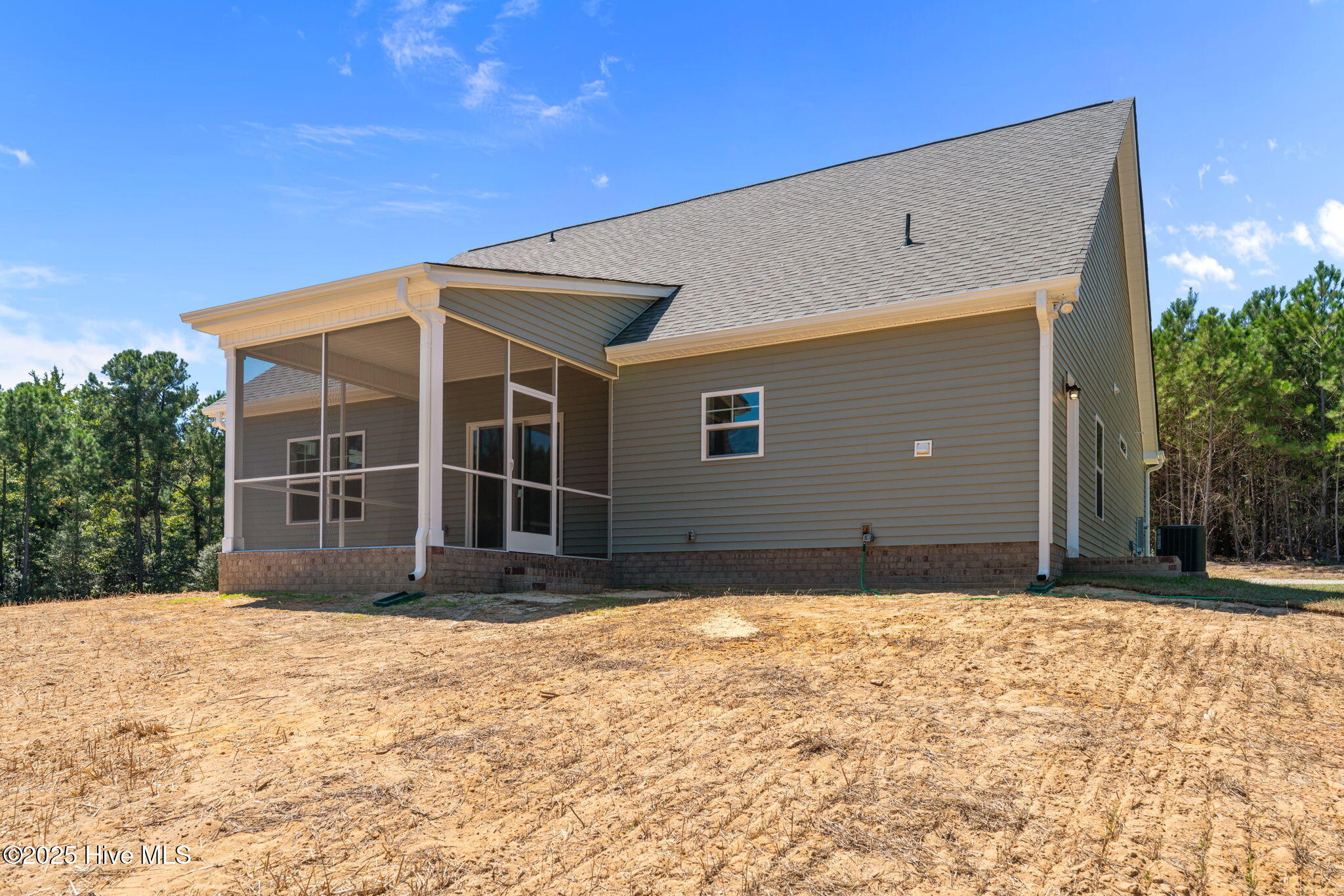 130 Hickory Pointer Way