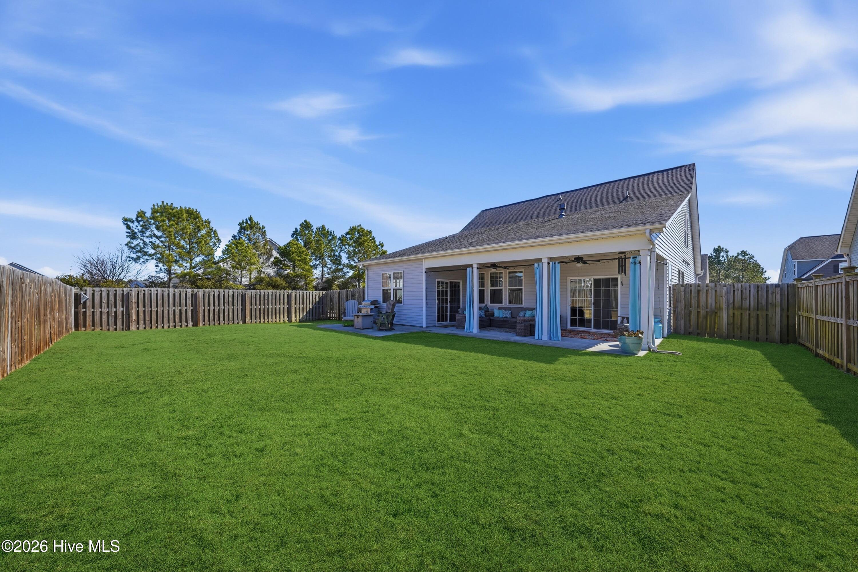 100557354 | Photo 36