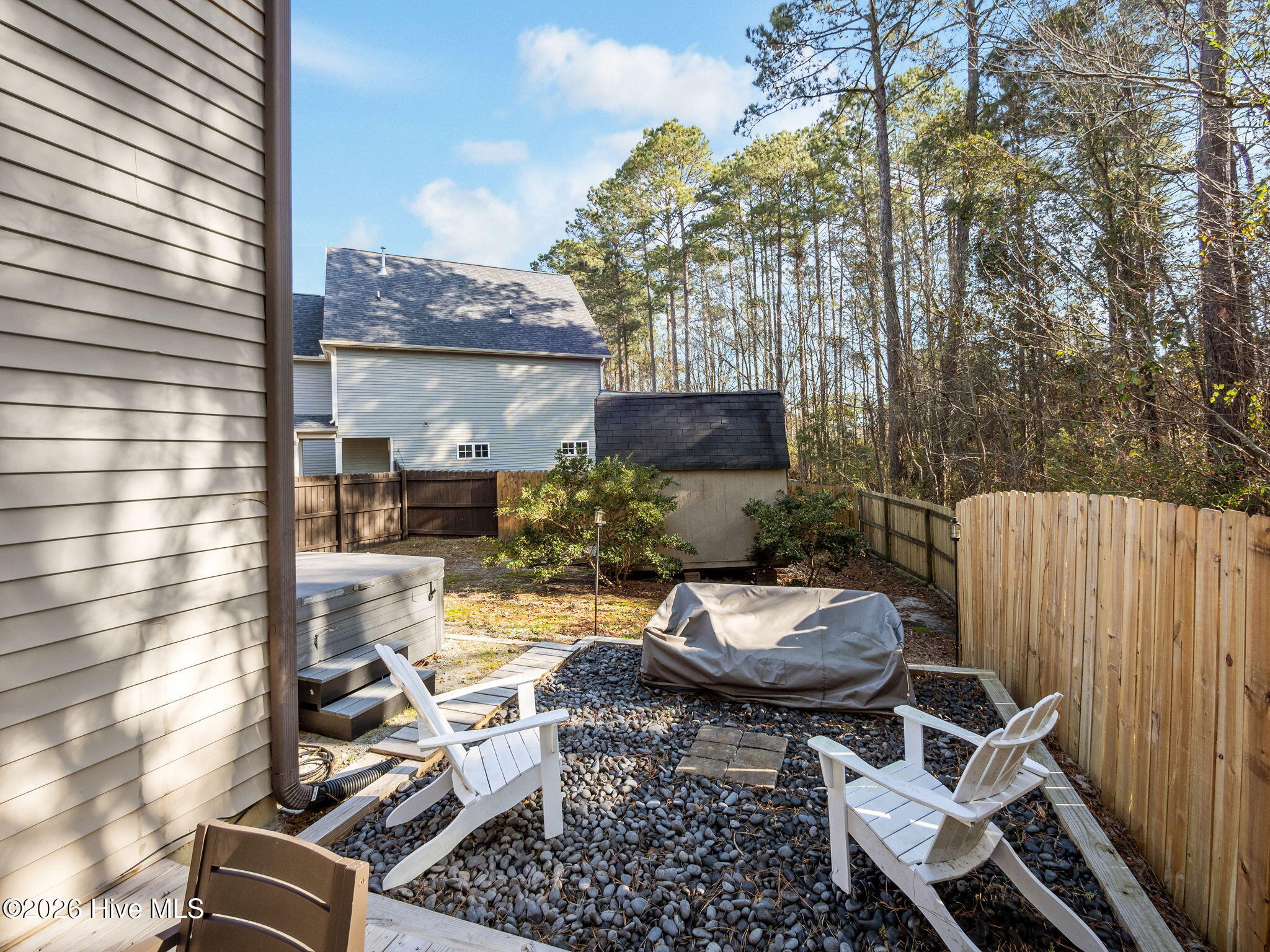 100548967 | Photo 23