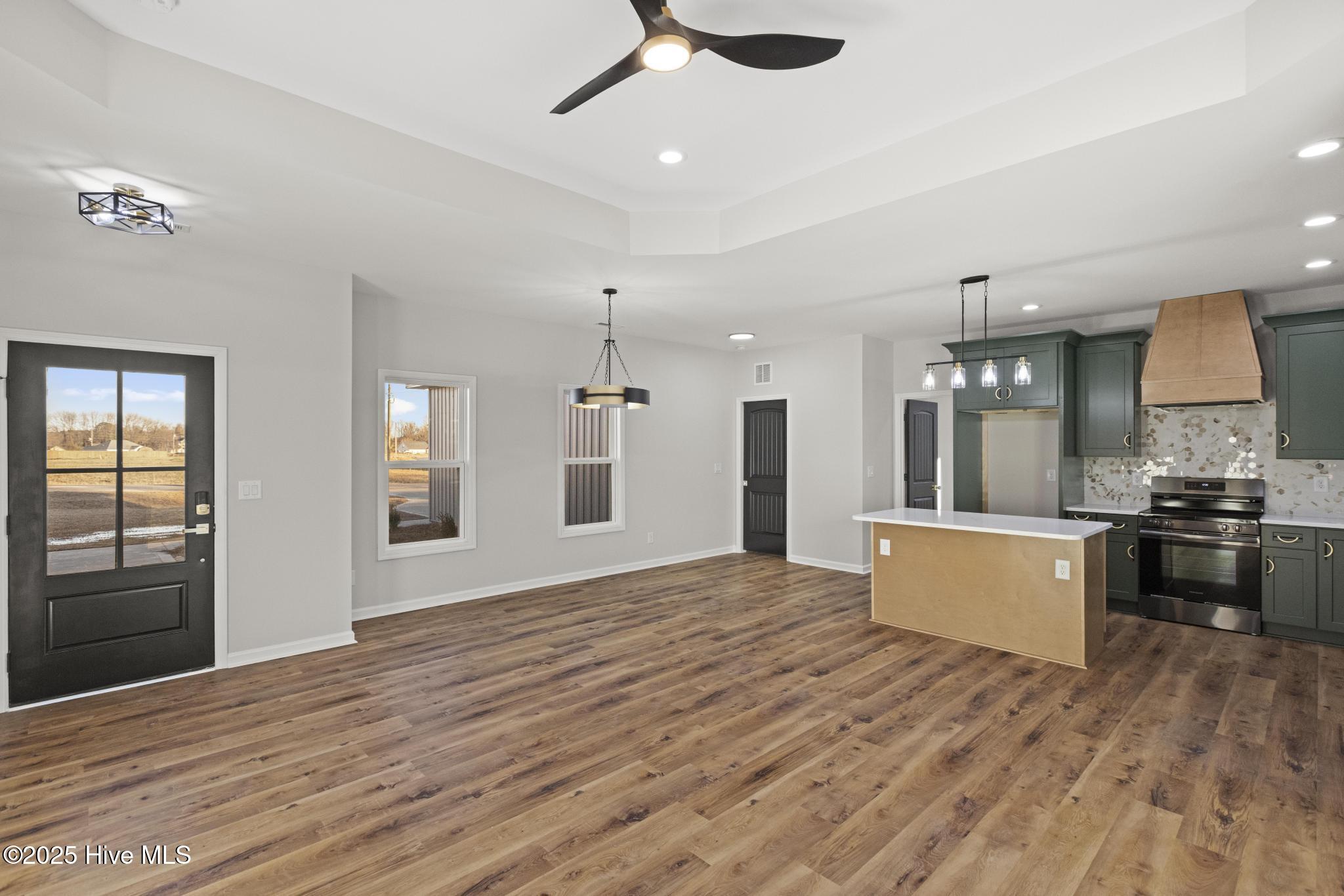 100551416 | Photo 18