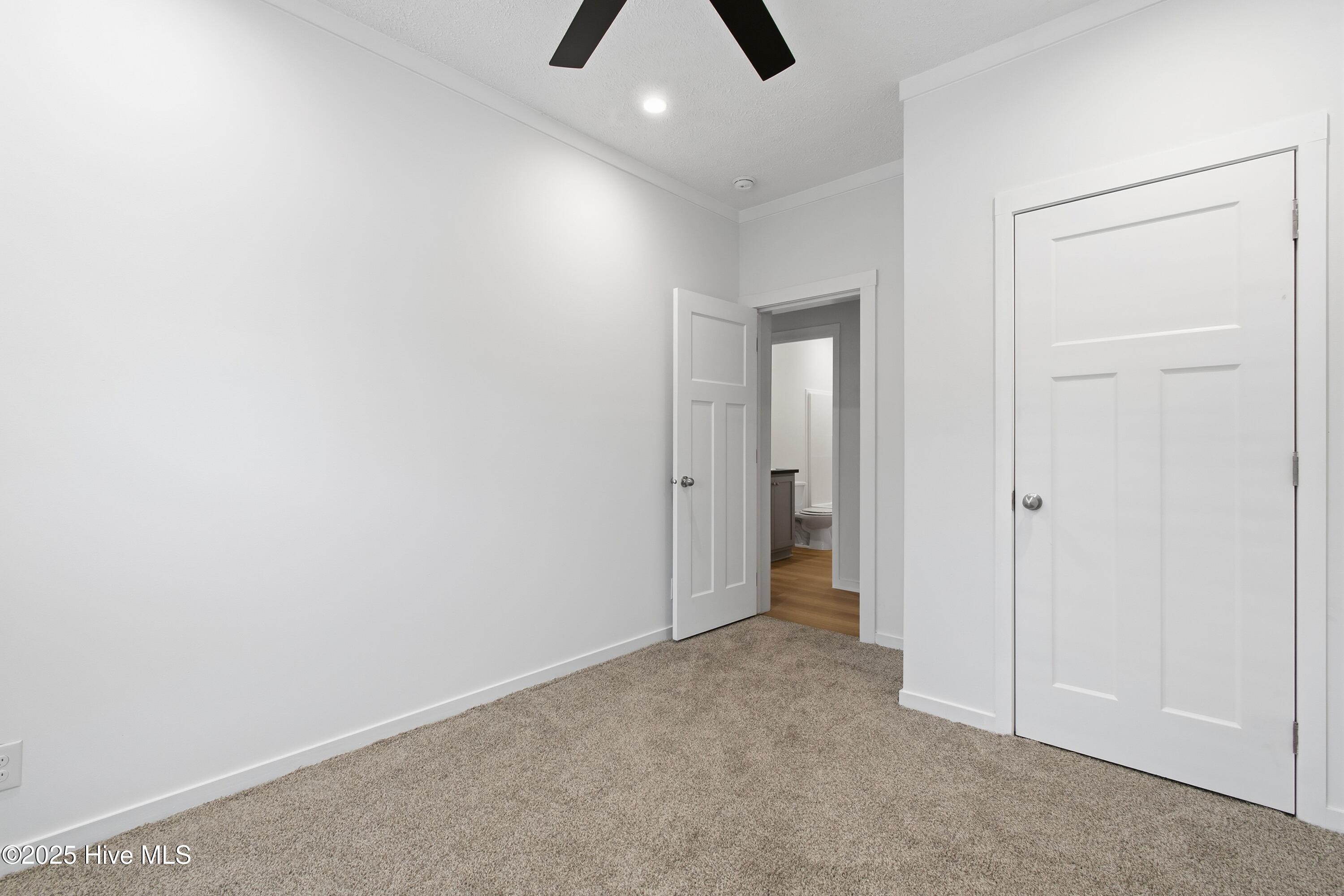 100544559 | Photo 21