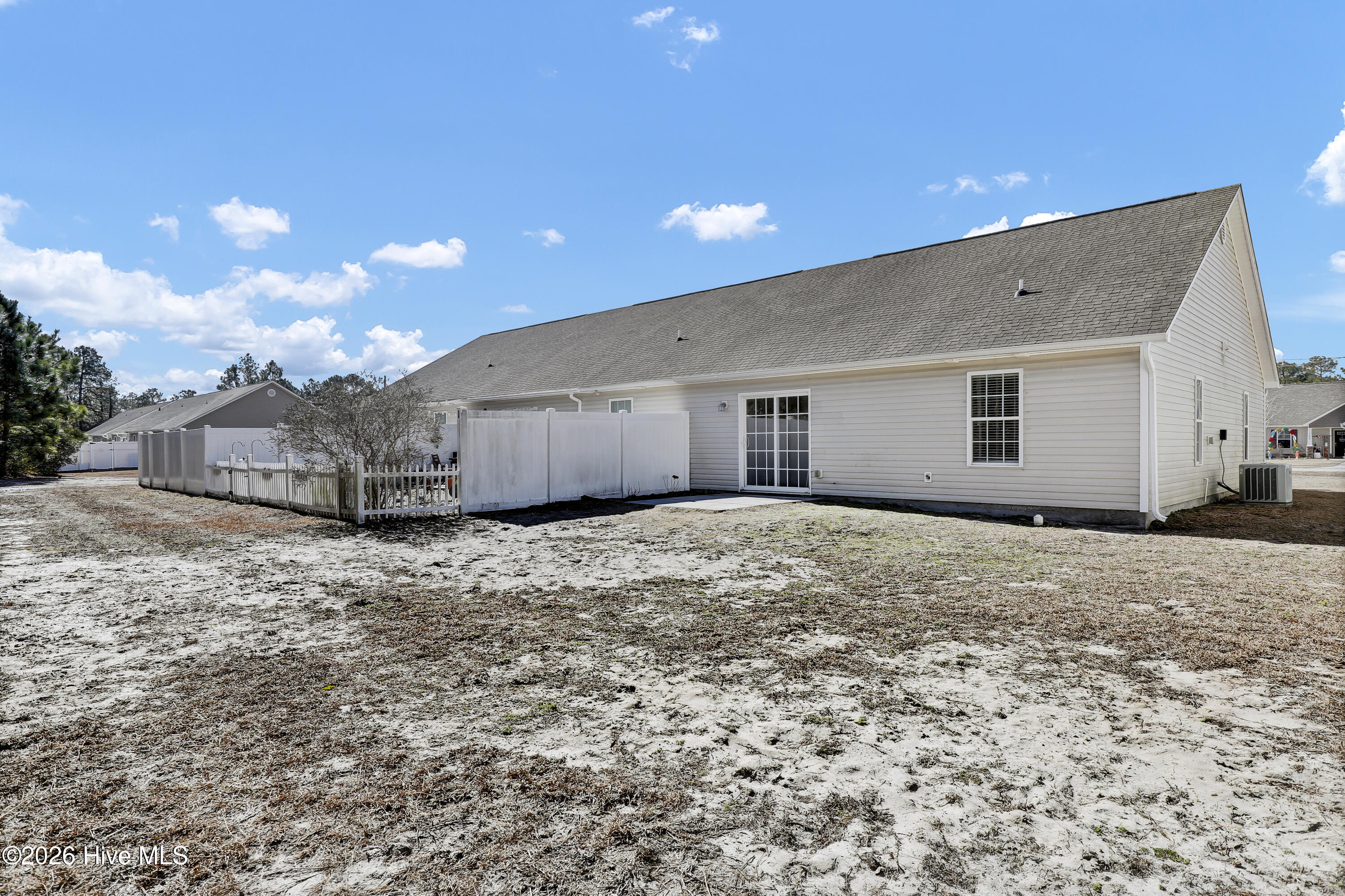 100554314 | Photo 22