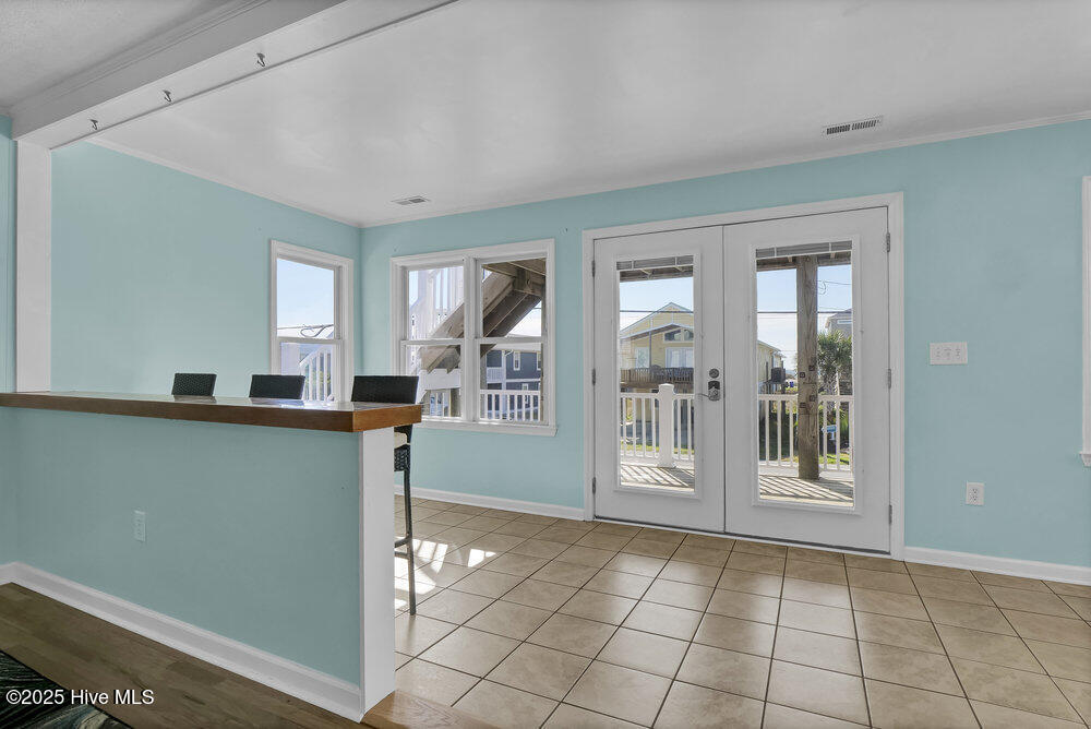 100533445 | Photo 22