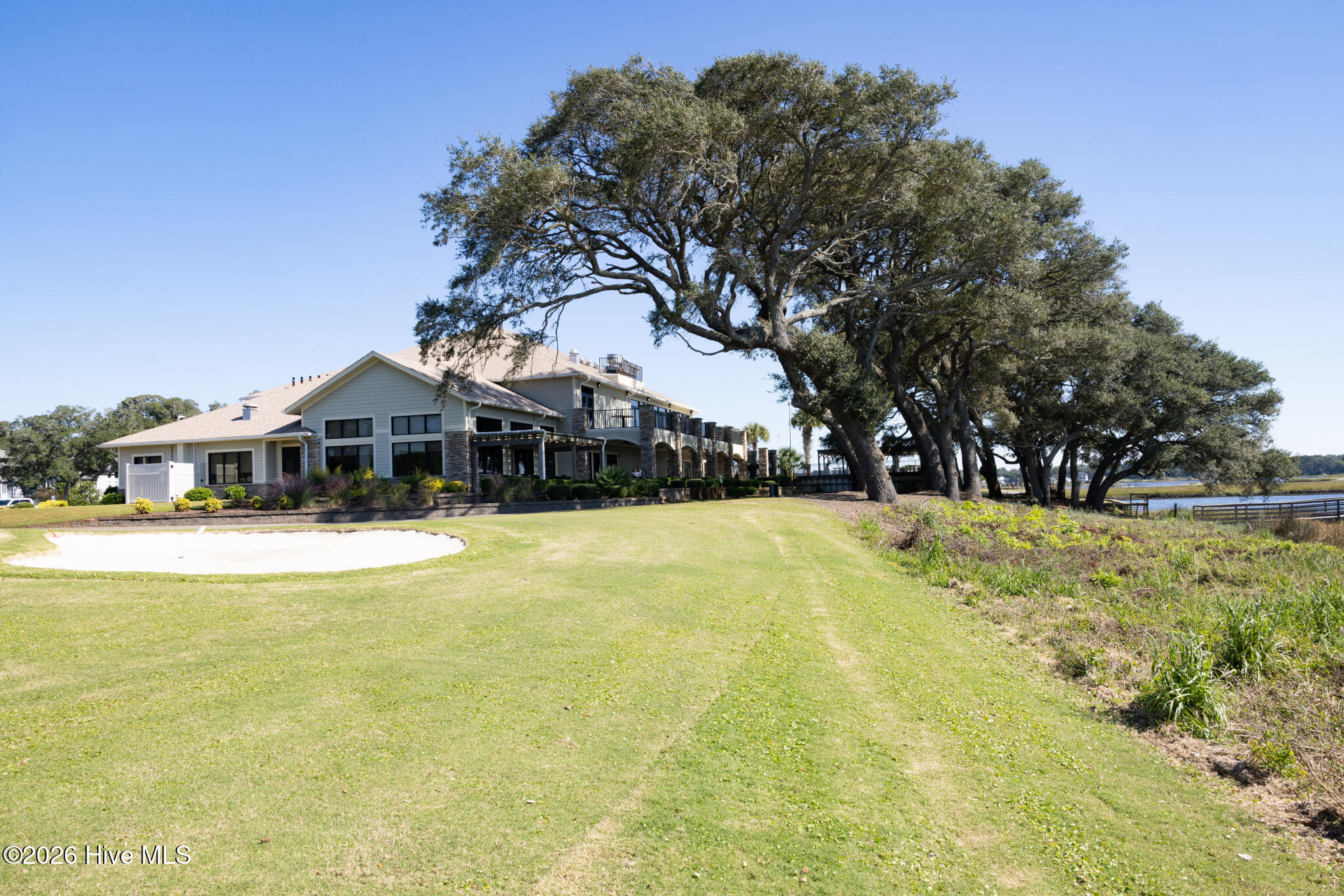 100547125 | Photo 46