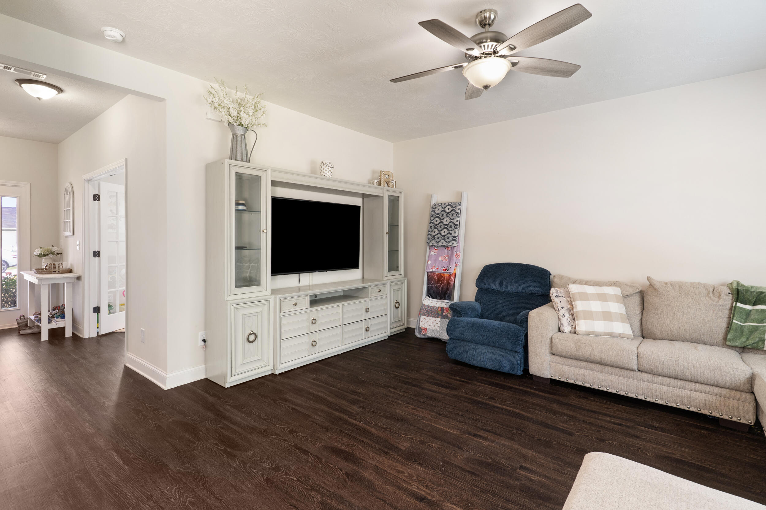 2025-07-07_137_beallwood_dr-em-09