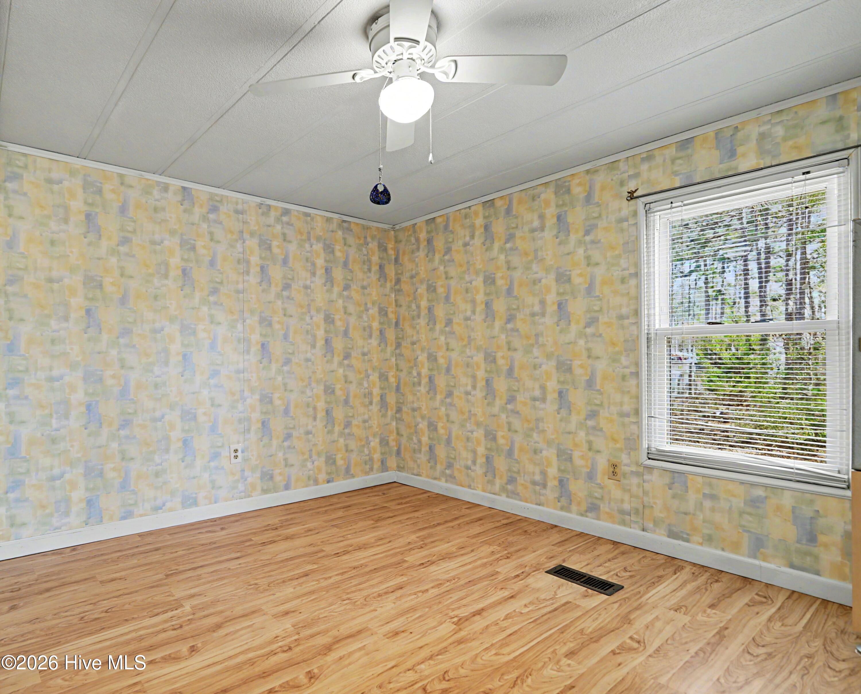 100562538 | Photo 27