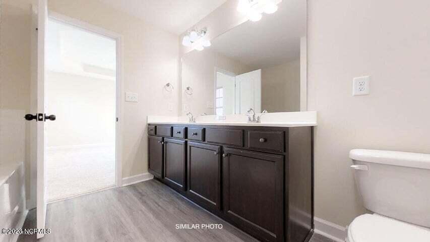 100559374 | Photo 33