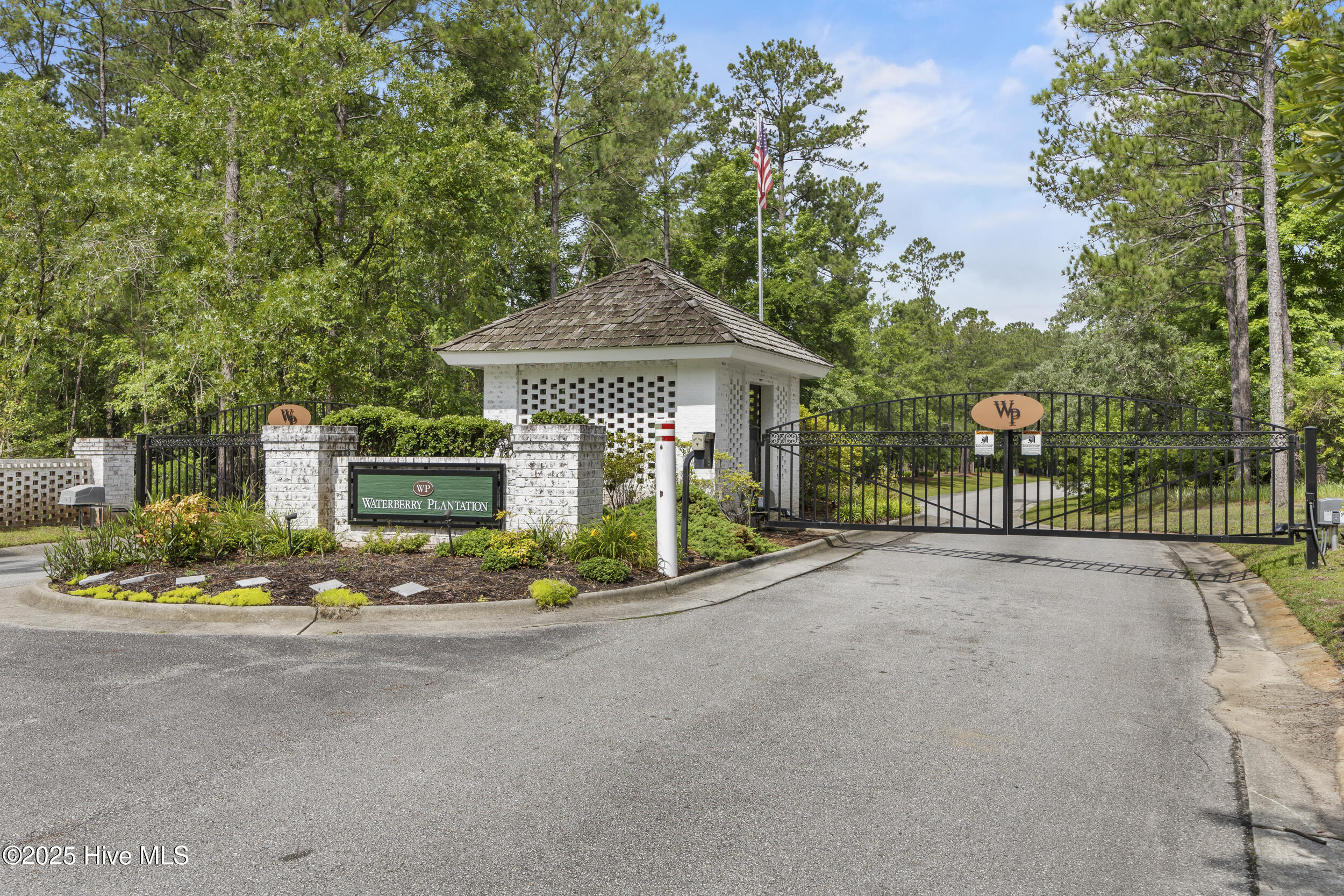 100534975 | Photo 14