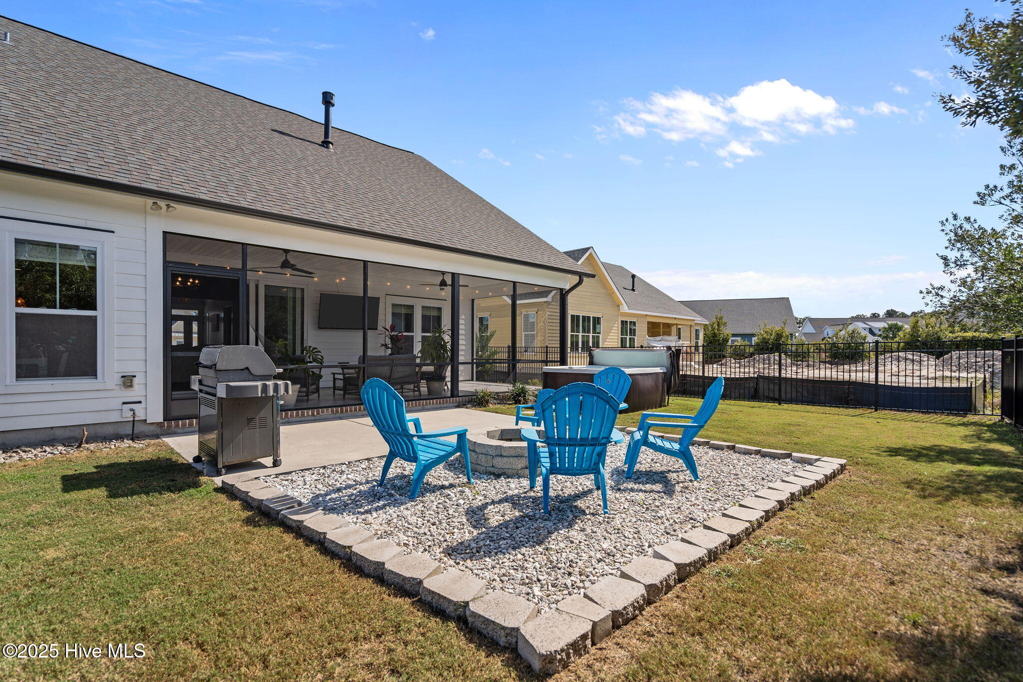 100536162 | Photo 58