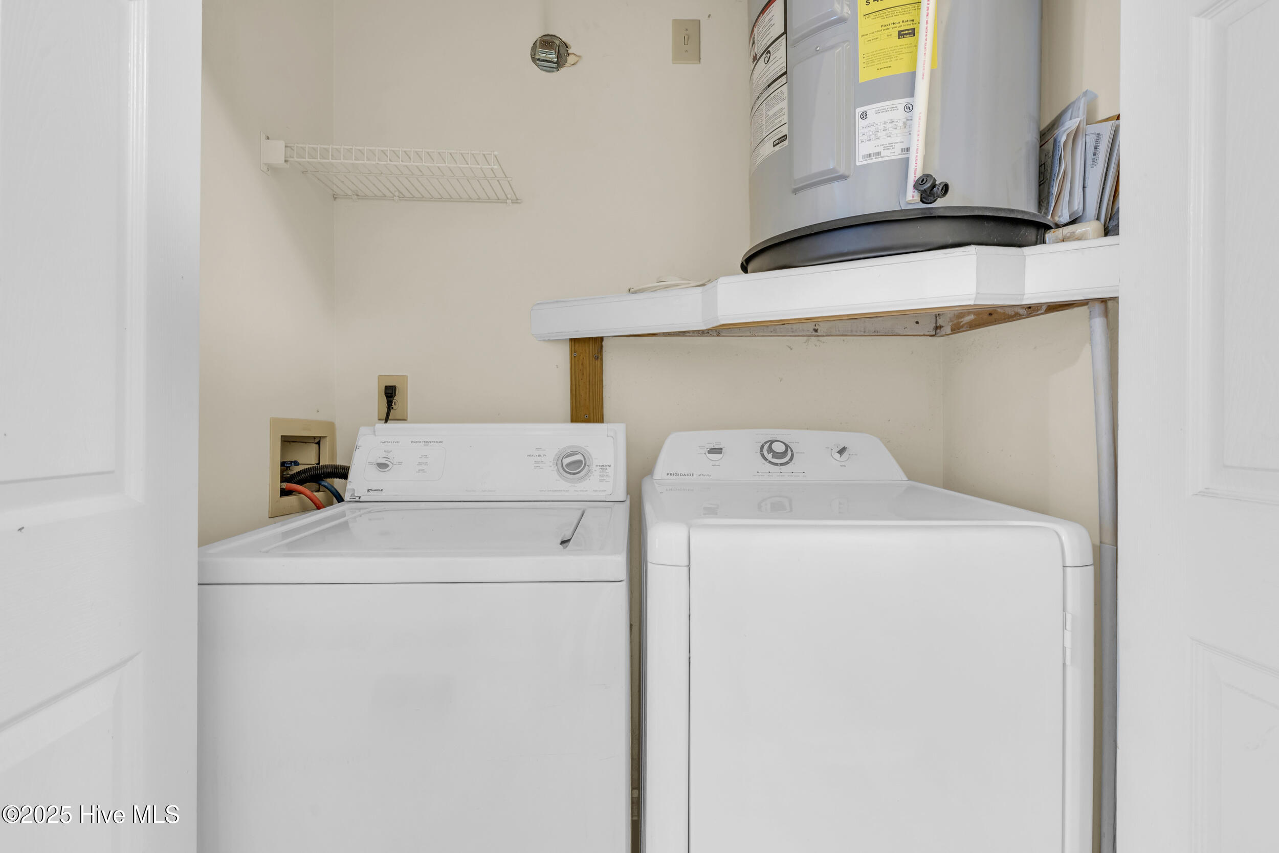 100540168 | Photo 26