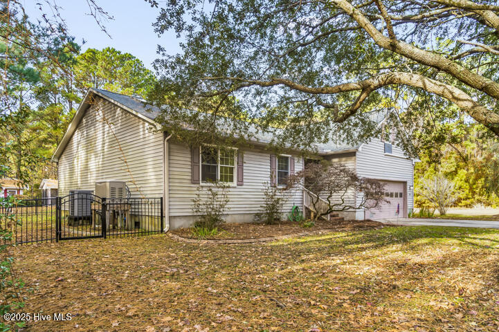9314 Doris Drive,Oriental