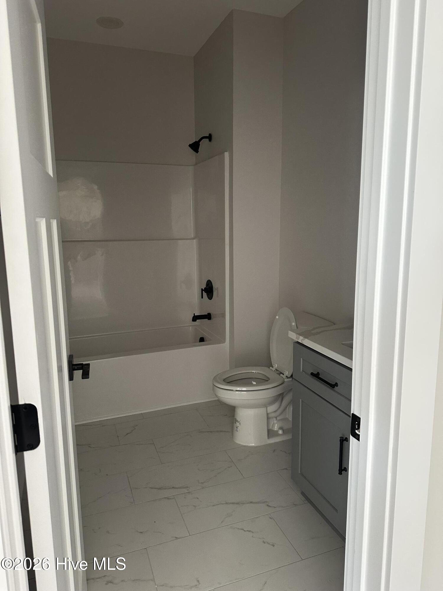 100561346 | Photo 22