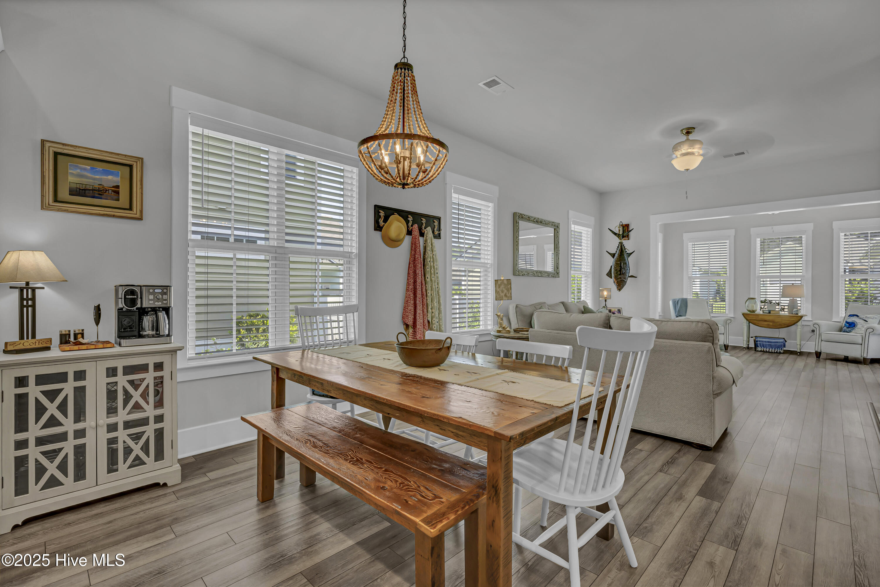 100517426 | Photo 25