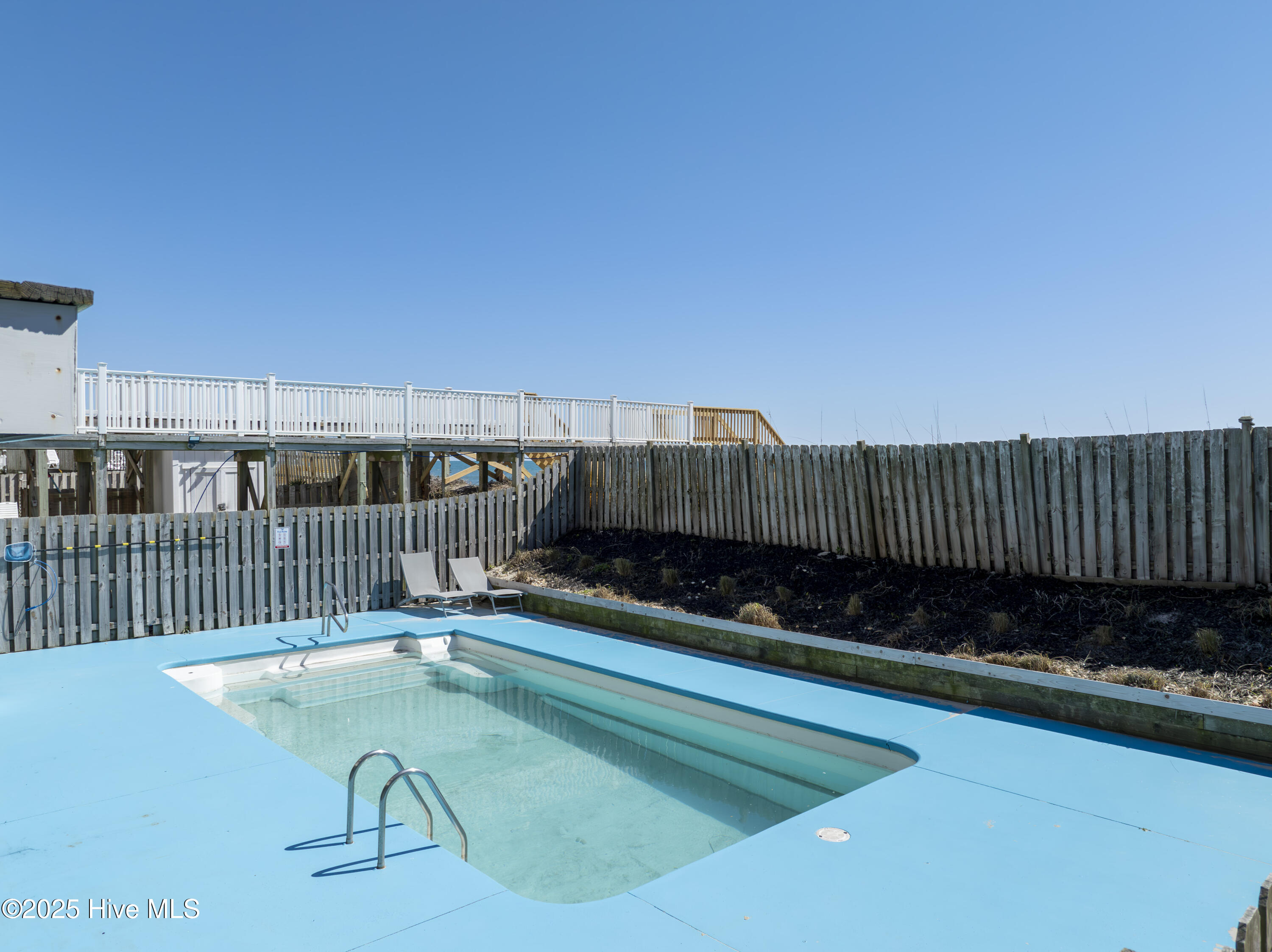 100492719 | Photo 20