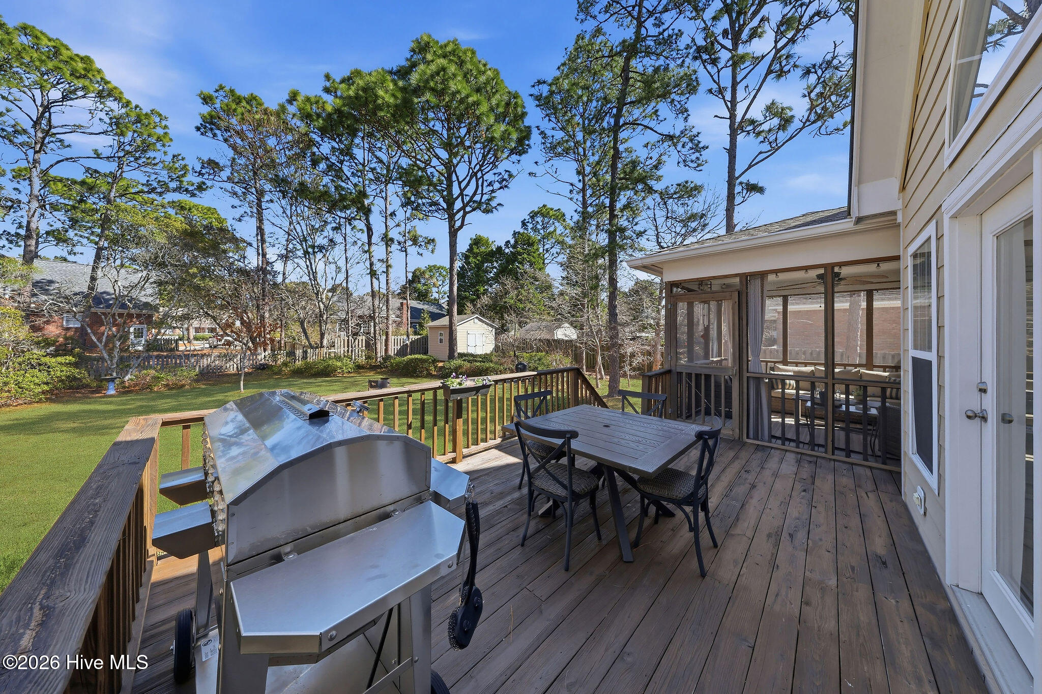 100556784 | Photo 14