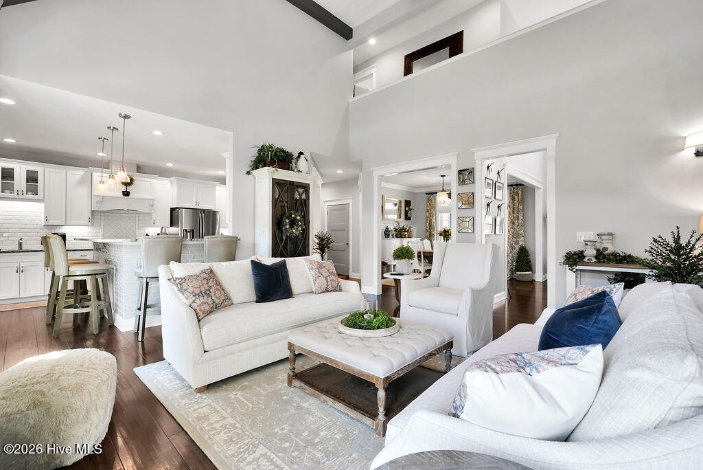 100562480 | Photo 15