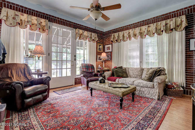 100316615 | Photo 20