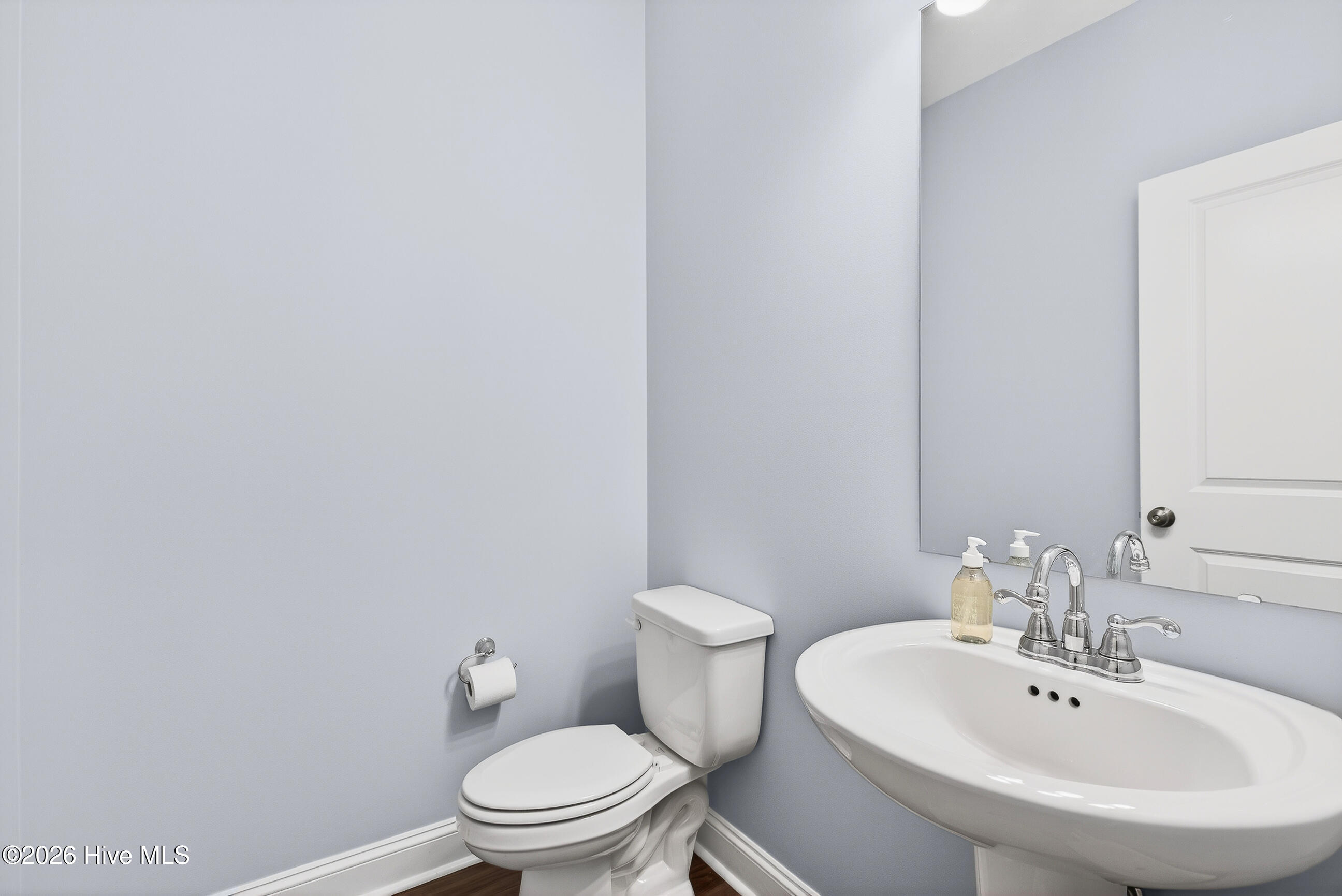 100563348 | Photo 22