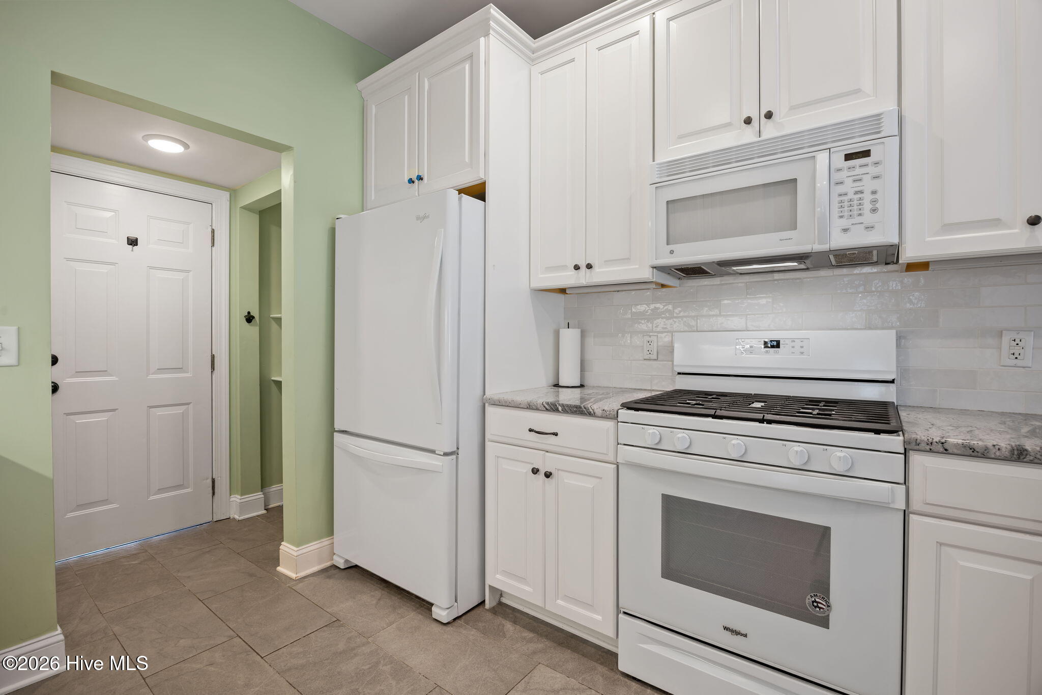 100561261 | Photo 25