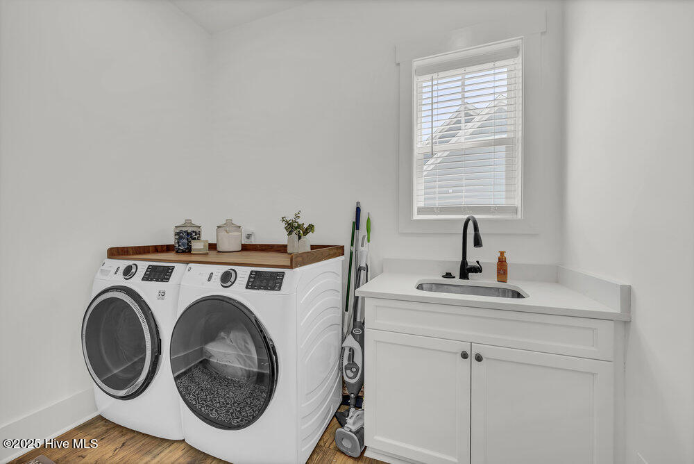 100569066 | Photo 13