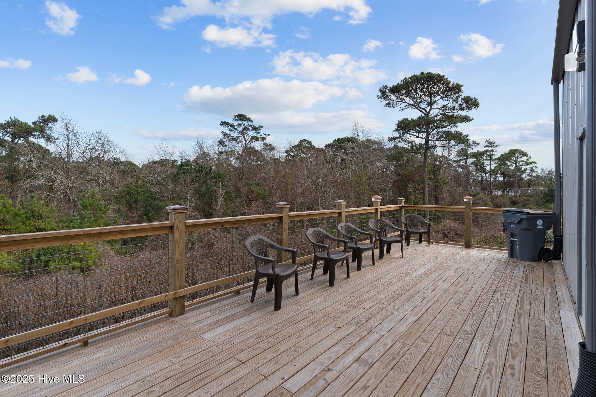 100545245 | Photo 48