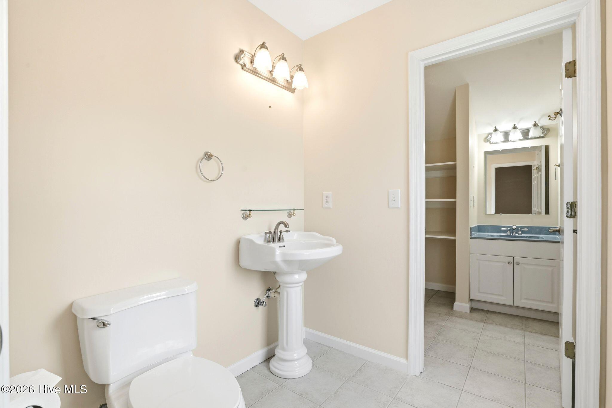 100563594 | Photo 64