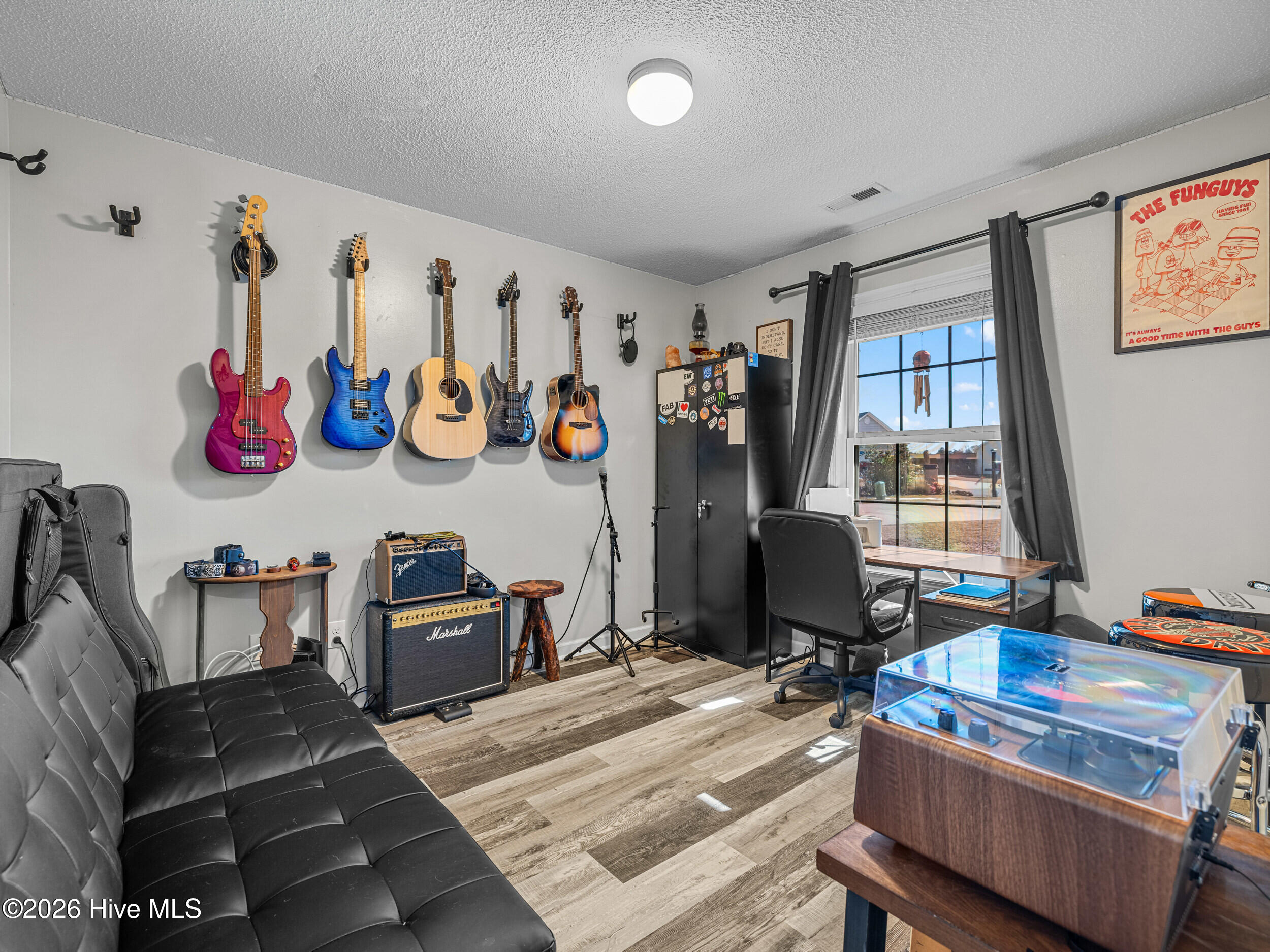 100554135 | Photo 27