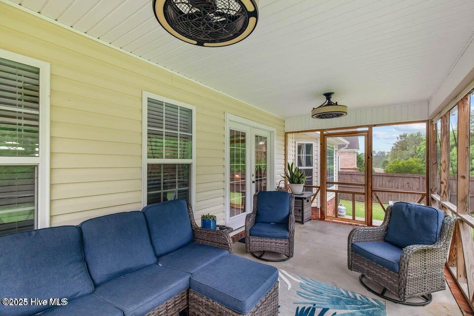 100554498 | Photo 47