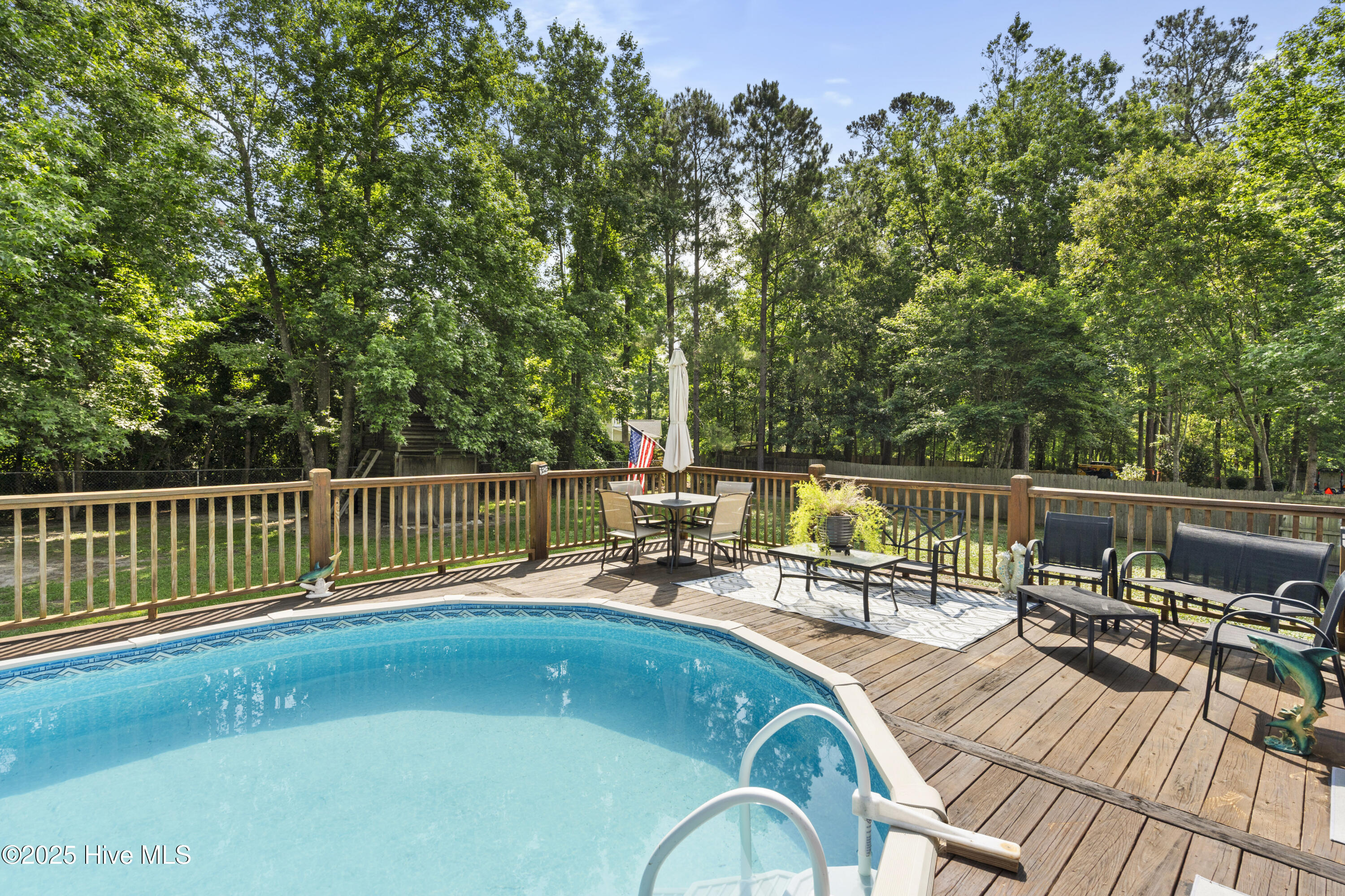 100509046 | Photo 14