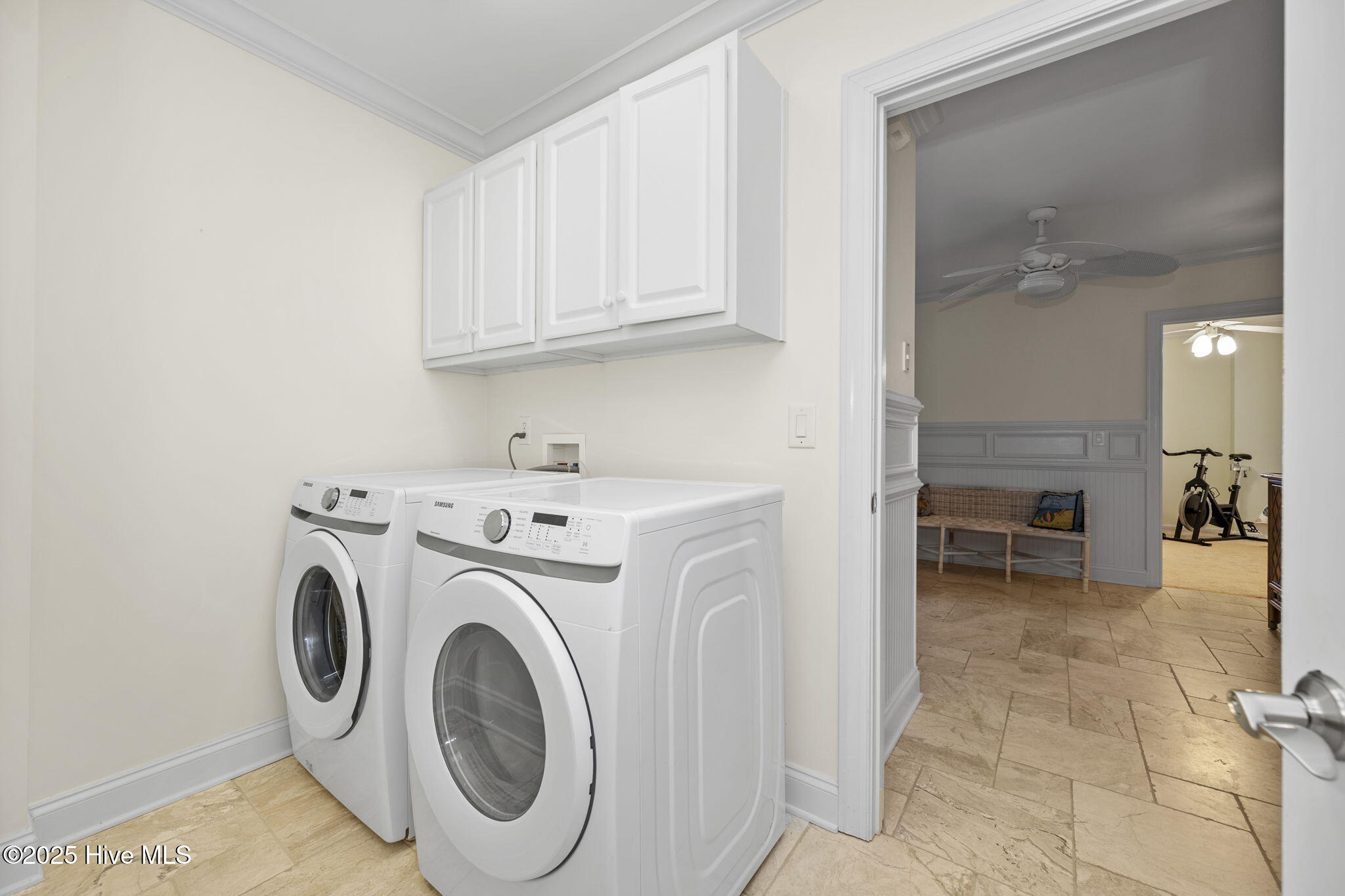 100544331 | Photo 65