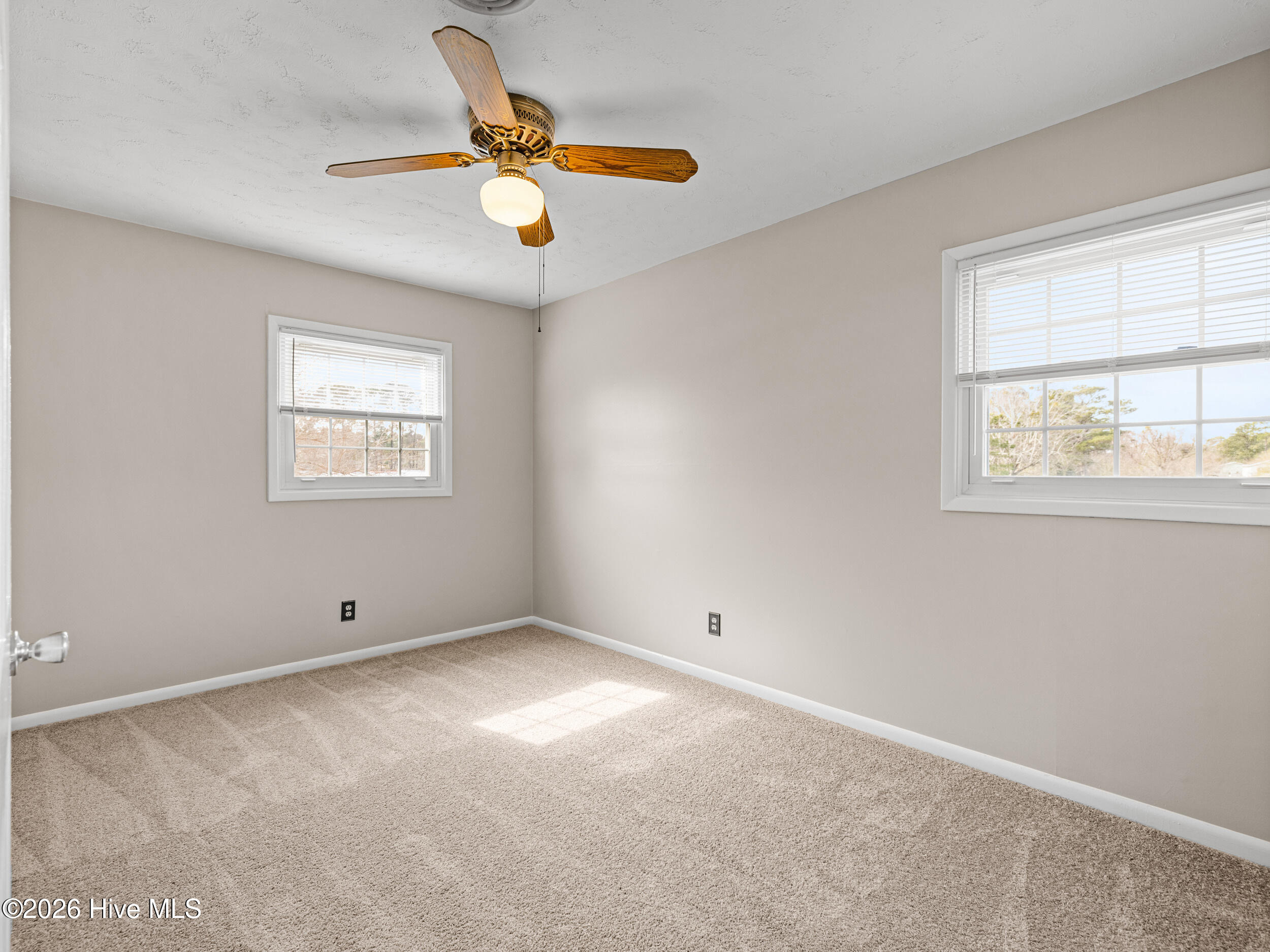 100552872 | Photo 38