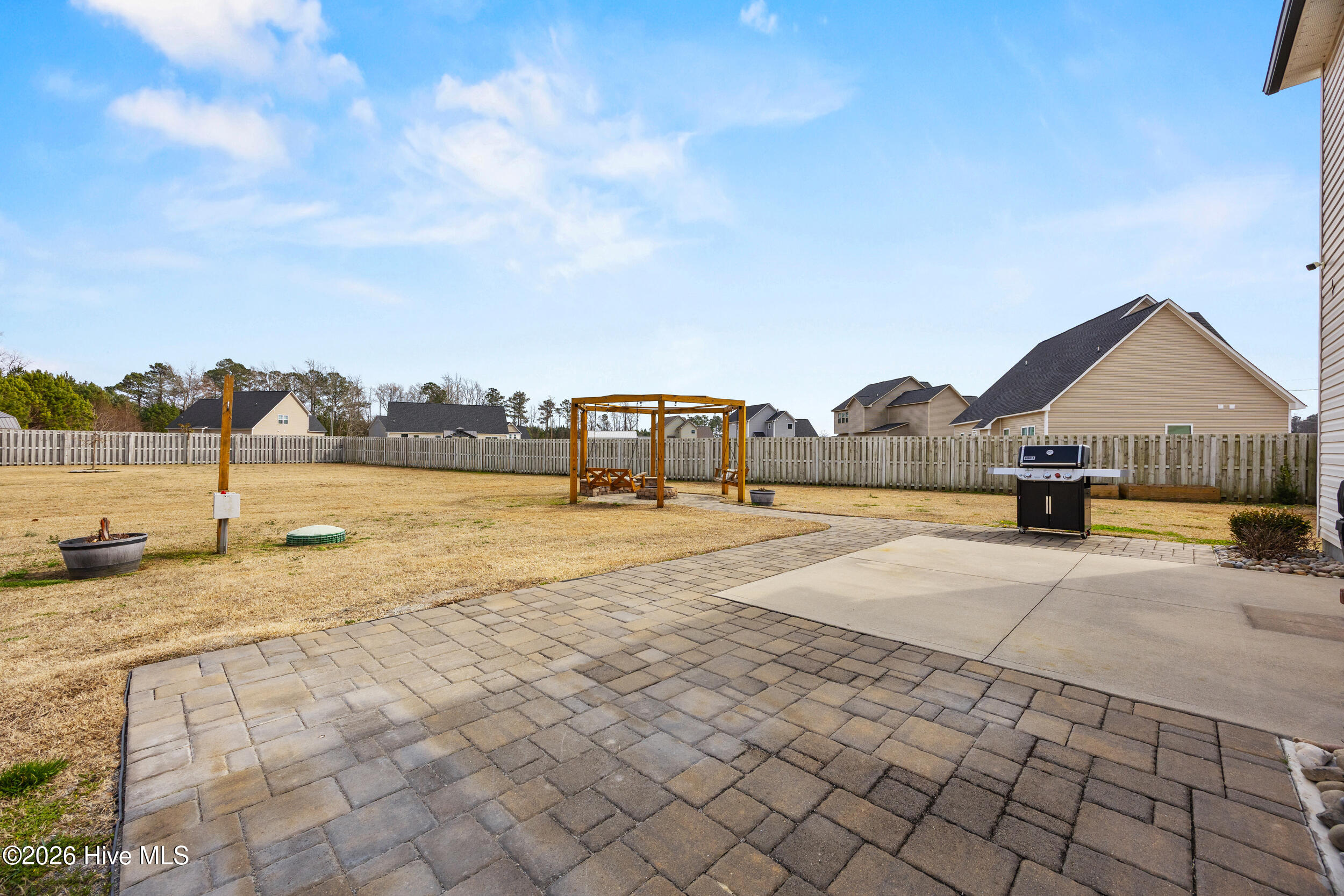 100556419 | Photo 40