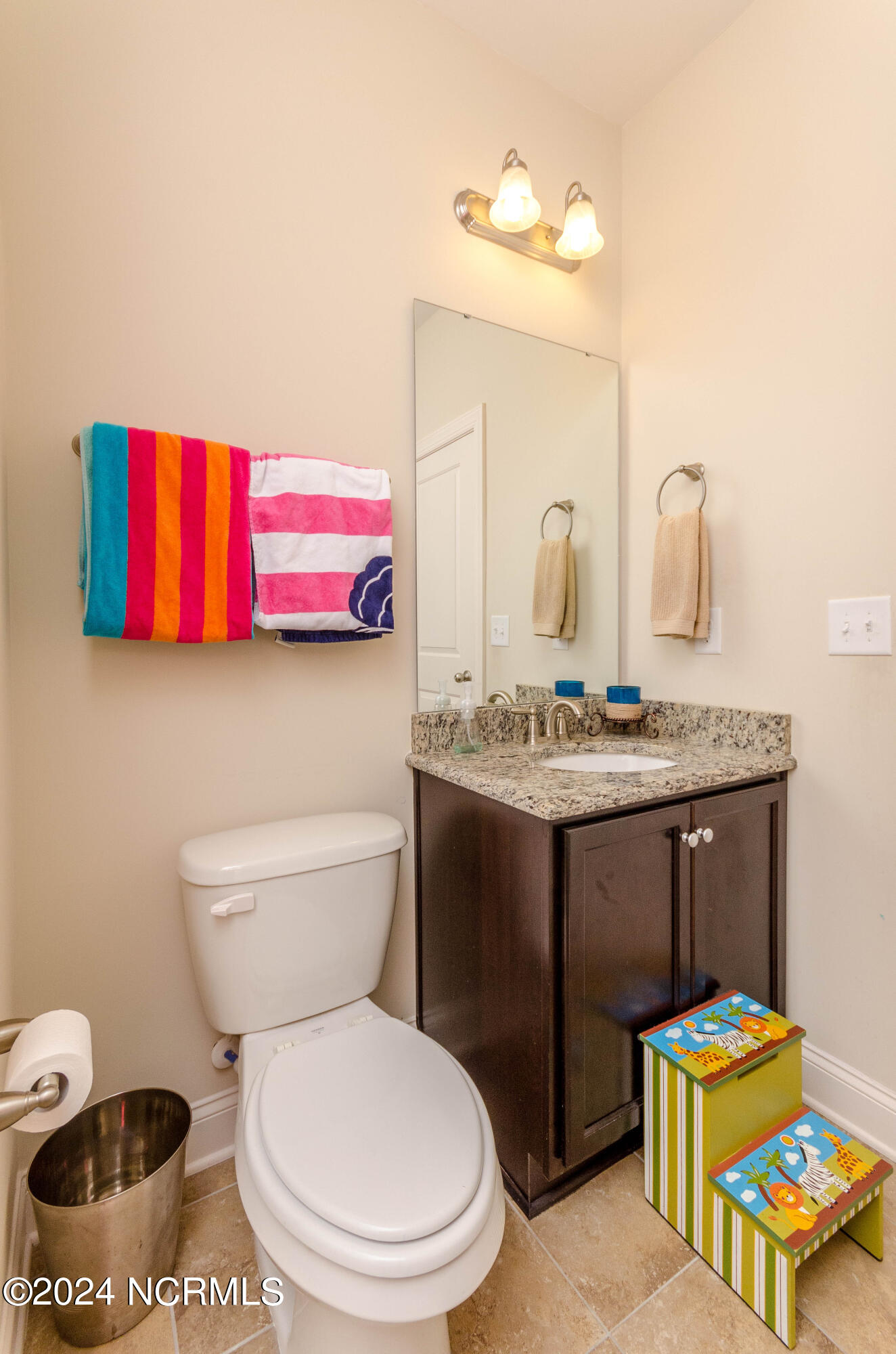 100560622 | Photo 21