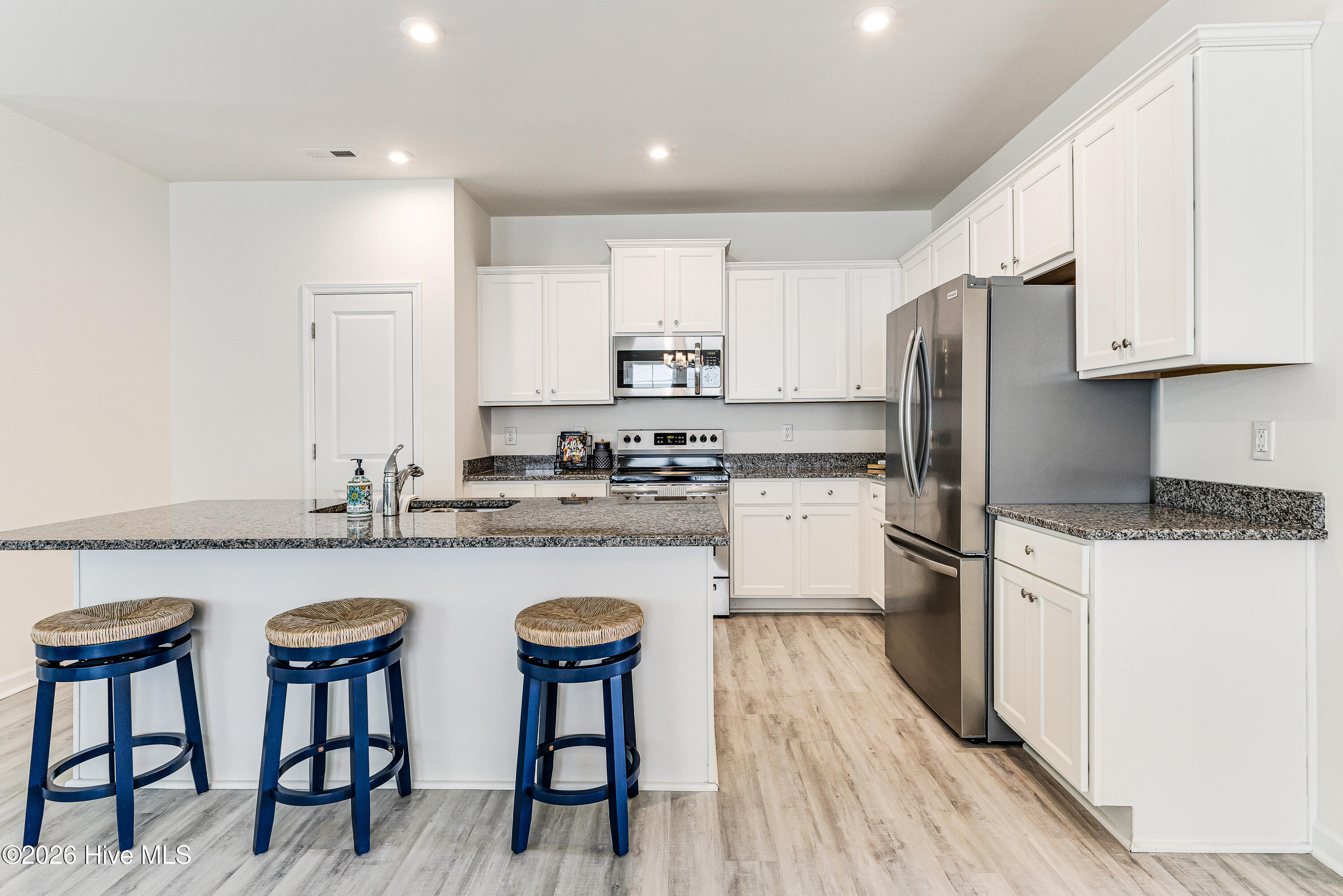 100562750 | Photo 10