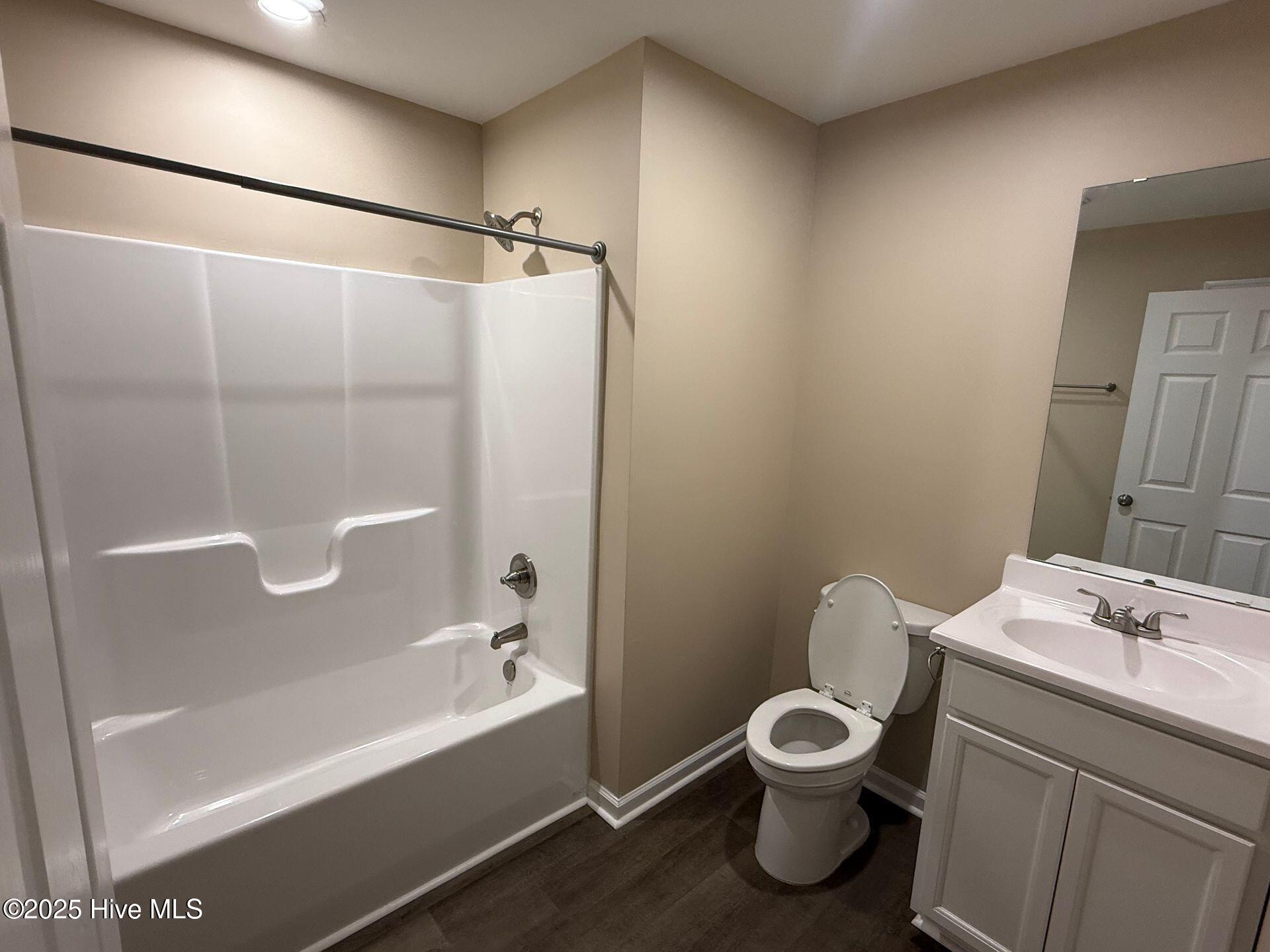 100544910 | Photo 10