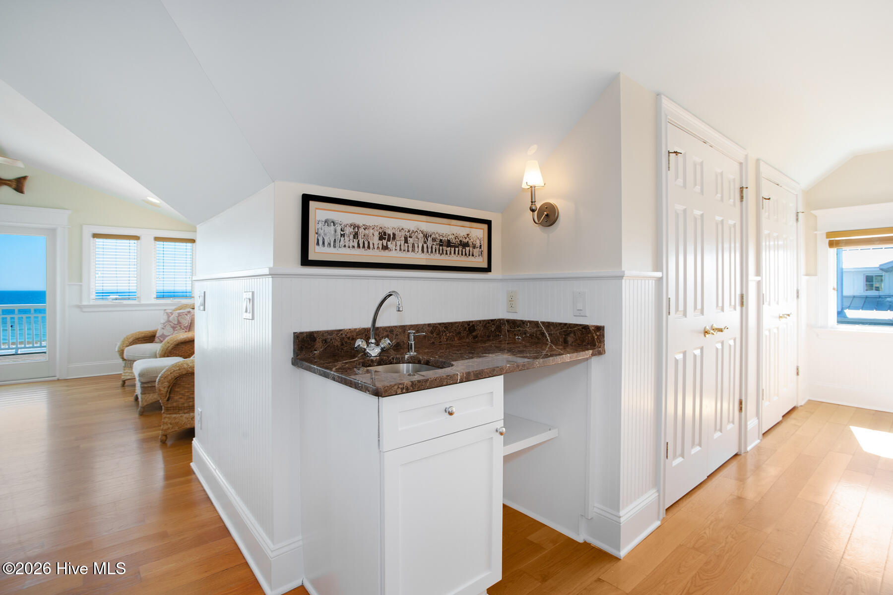 100559523 | Photo 30