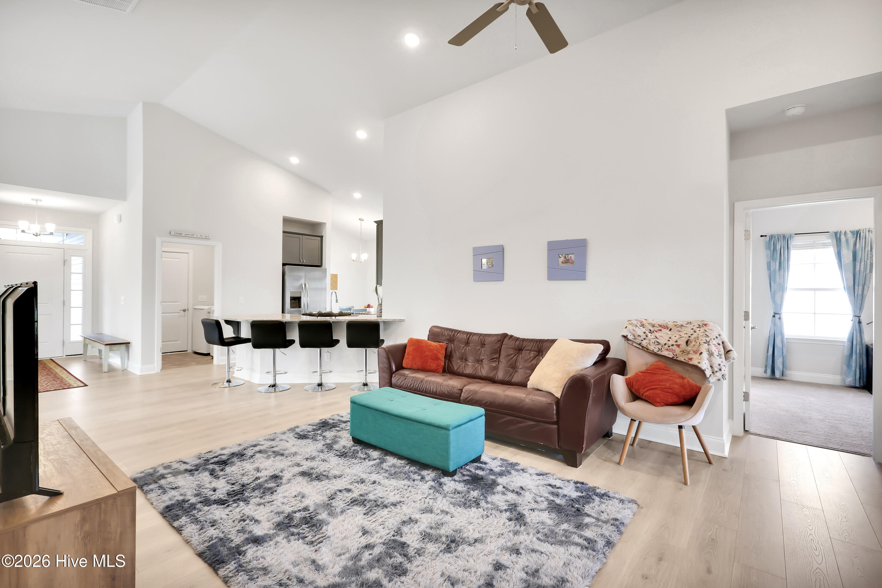 100552855 | Photo 17