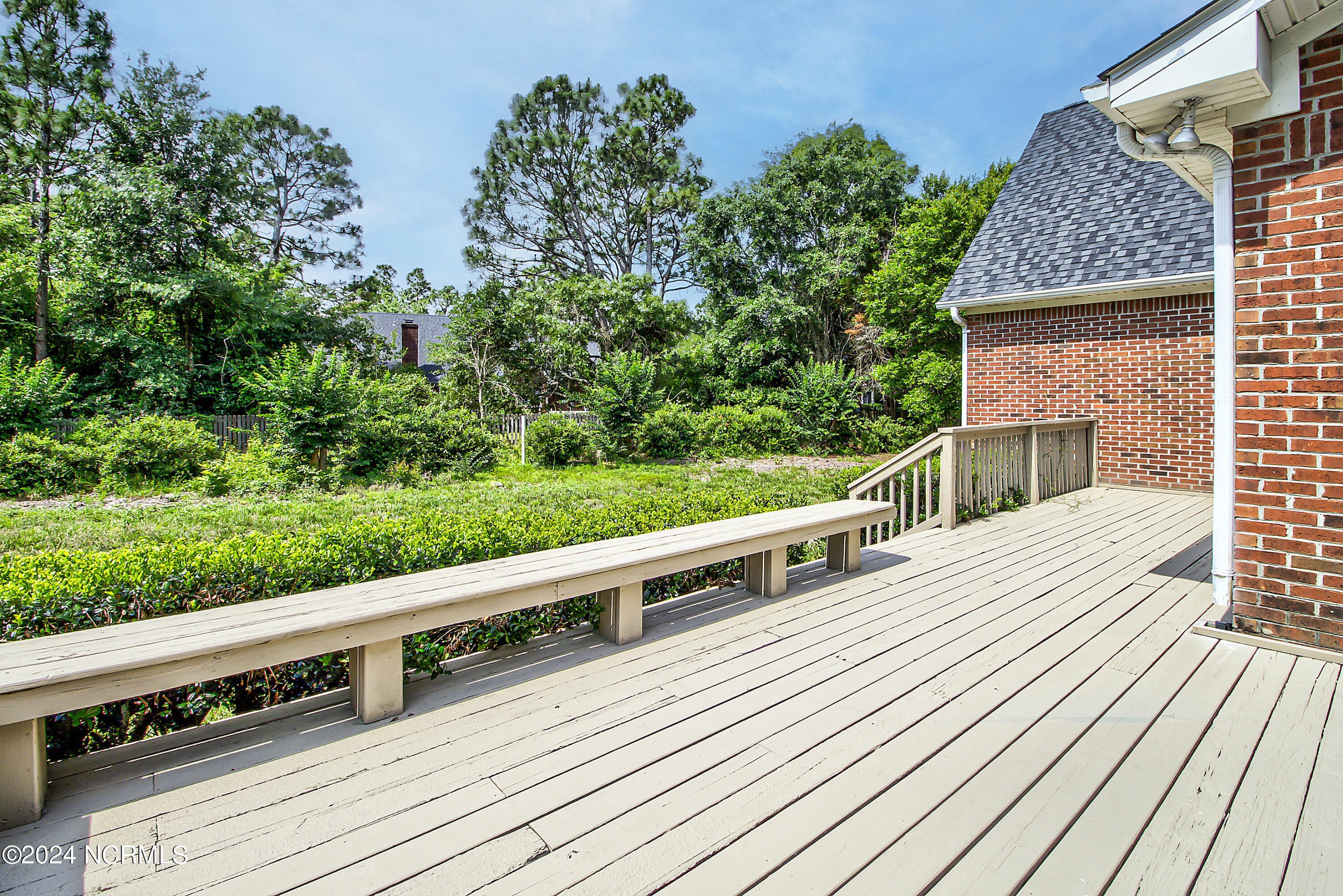 100560204 | Photo 34