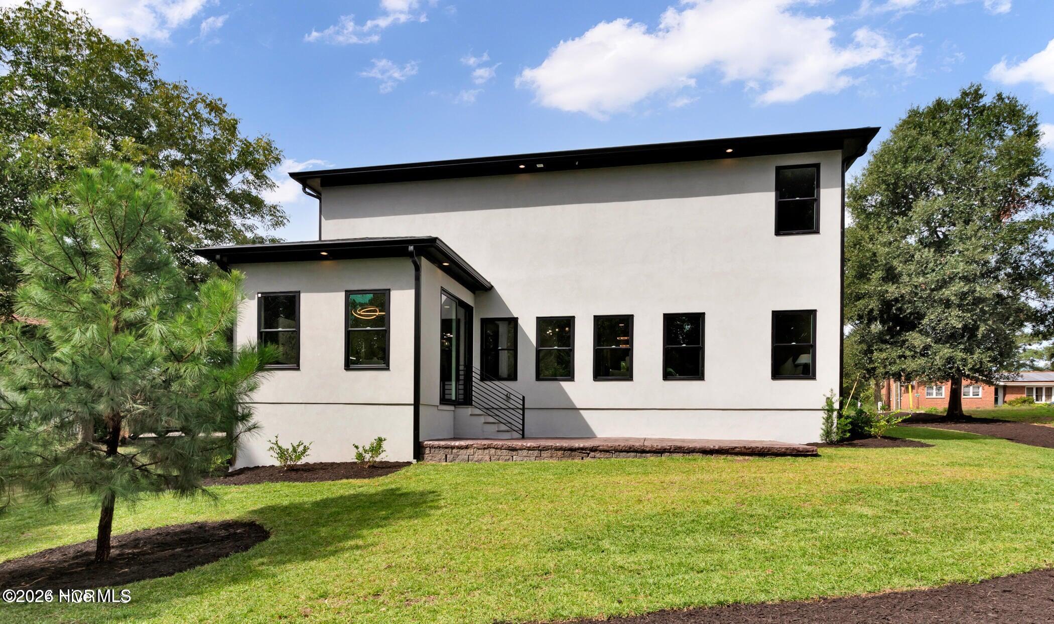 100551048 | Photo 31