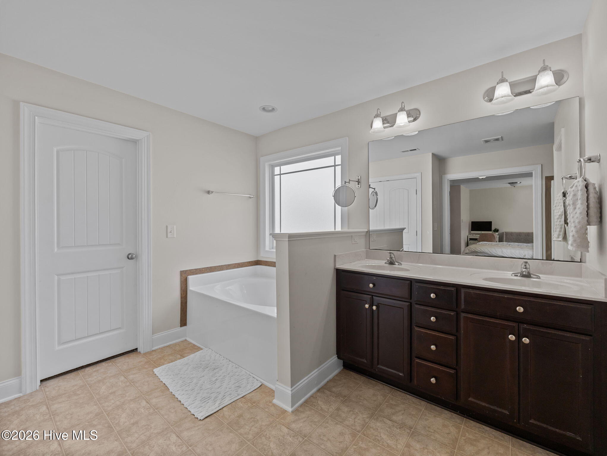 100562724 | Photo 34