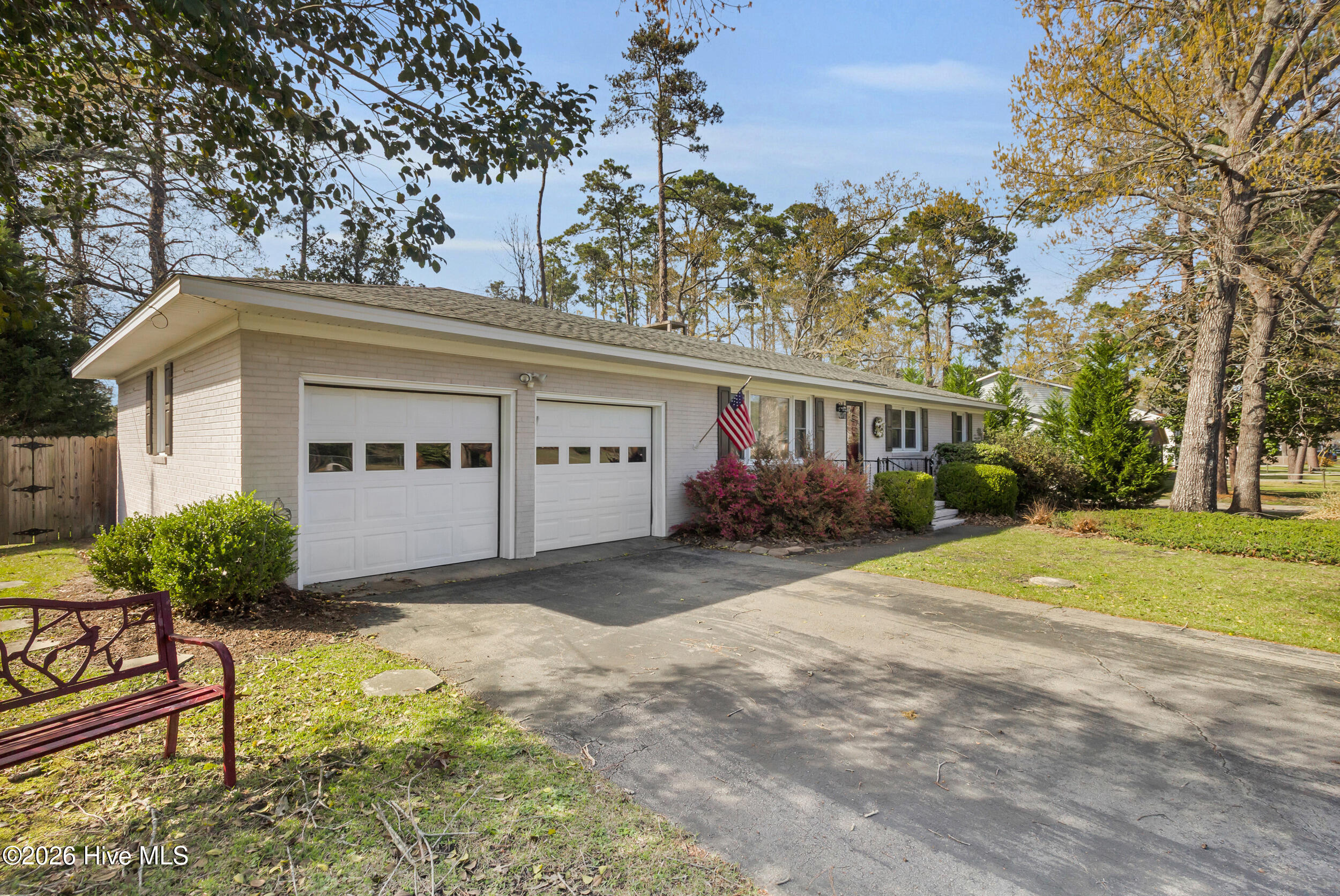 609 Edgehill Road,Trent Woods
