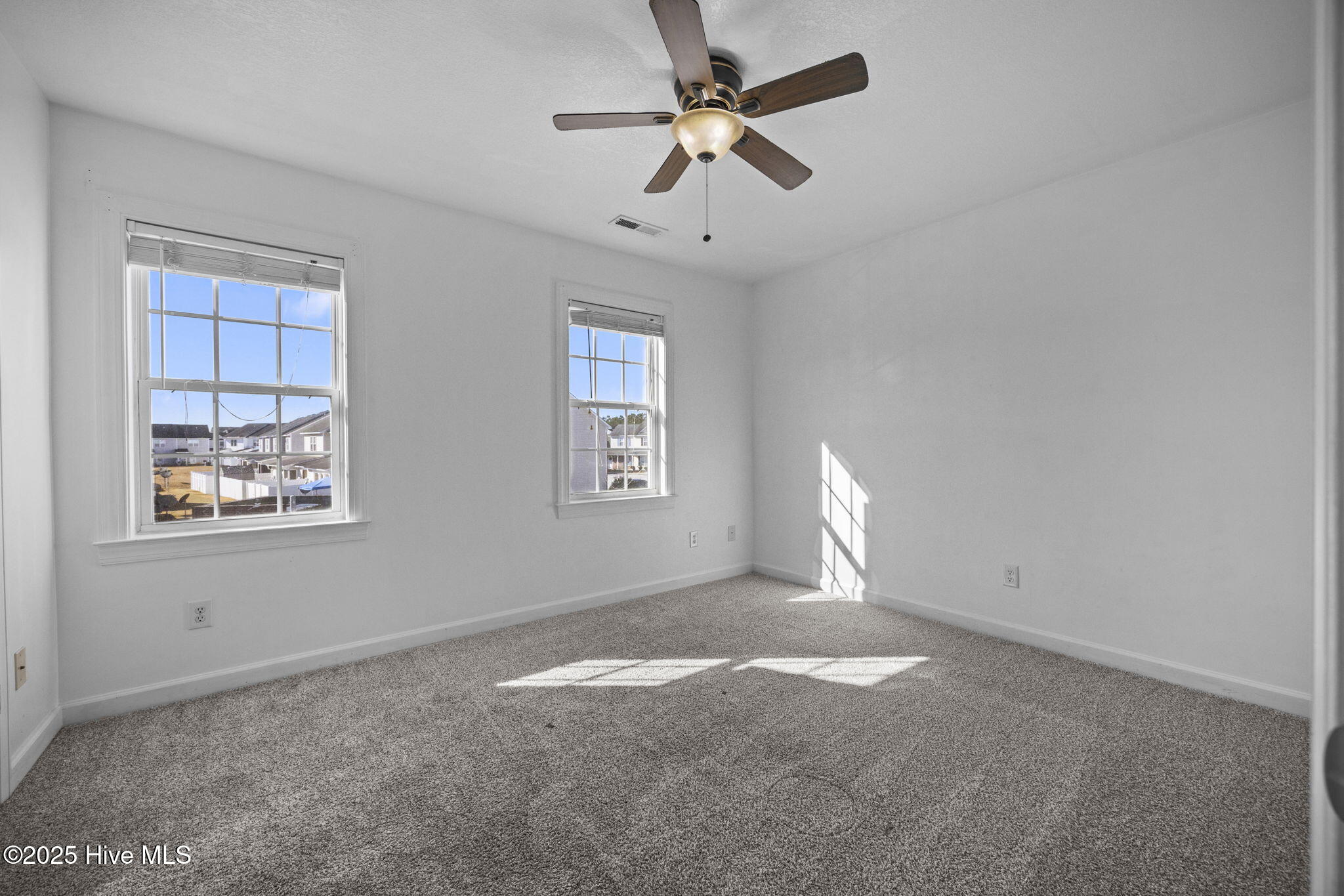 100544905 | Photo 19