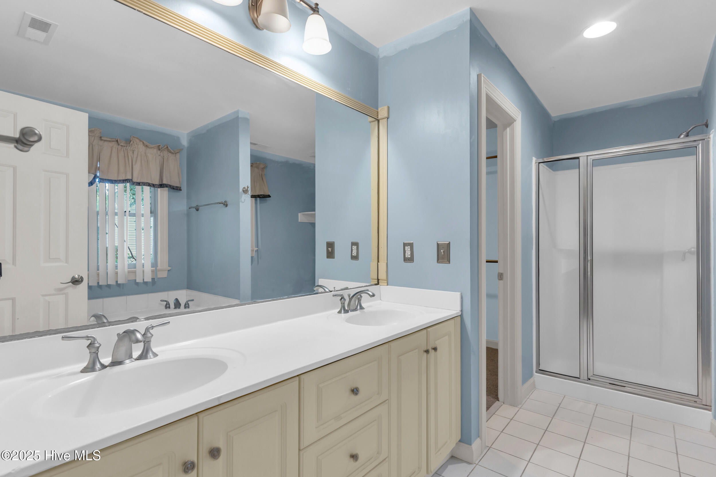 3004 Wickford Road, Wilmington, NC 28409 – photo 24: Primary Bath