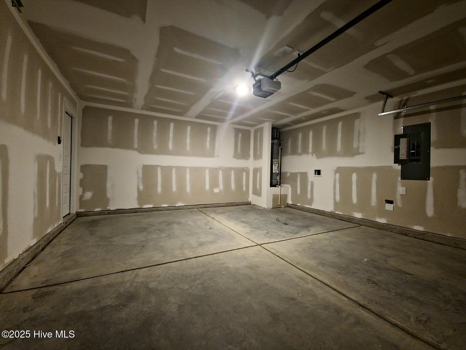 100544307 | Photo 16