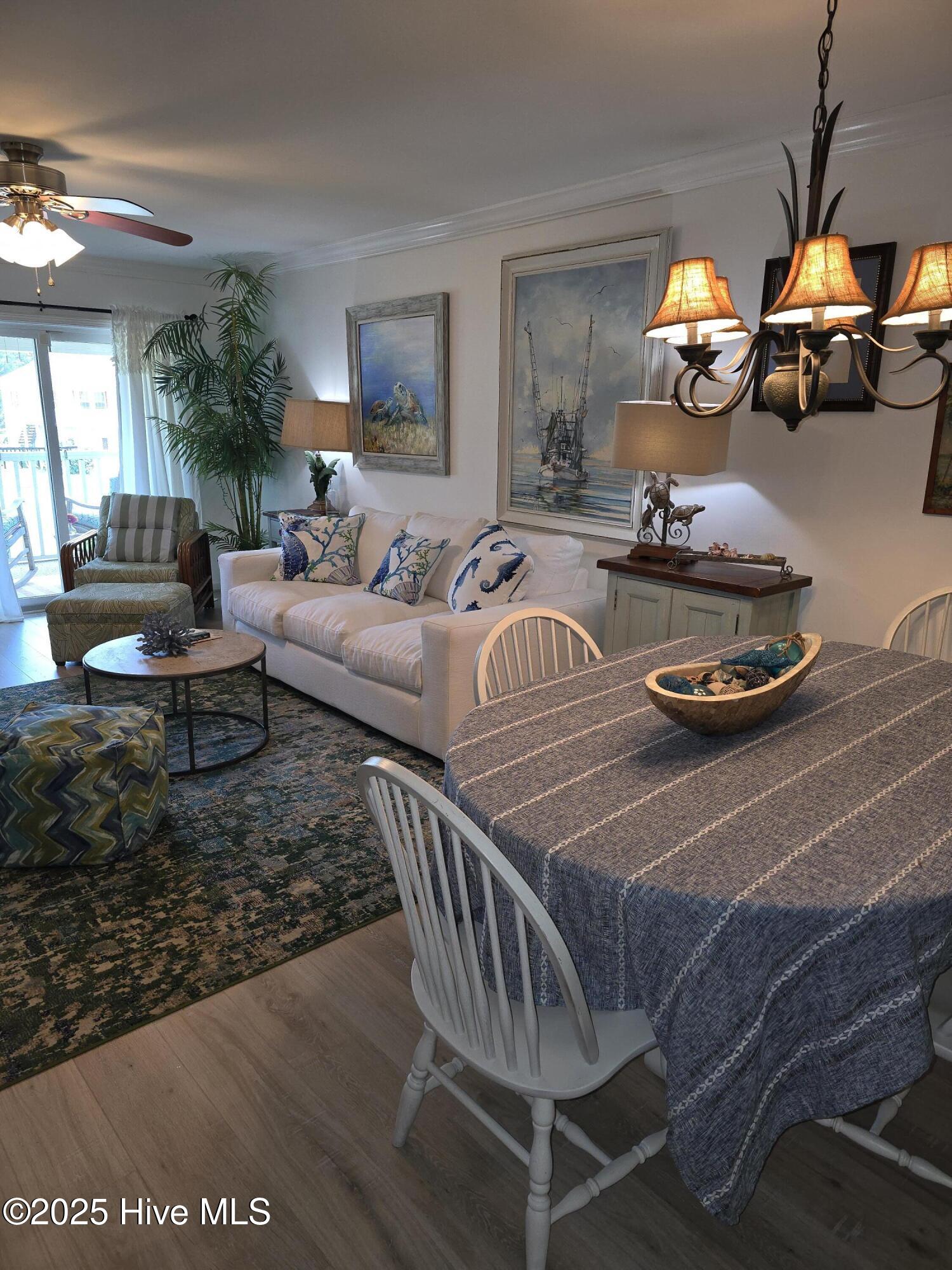 100465977 | Photo 14