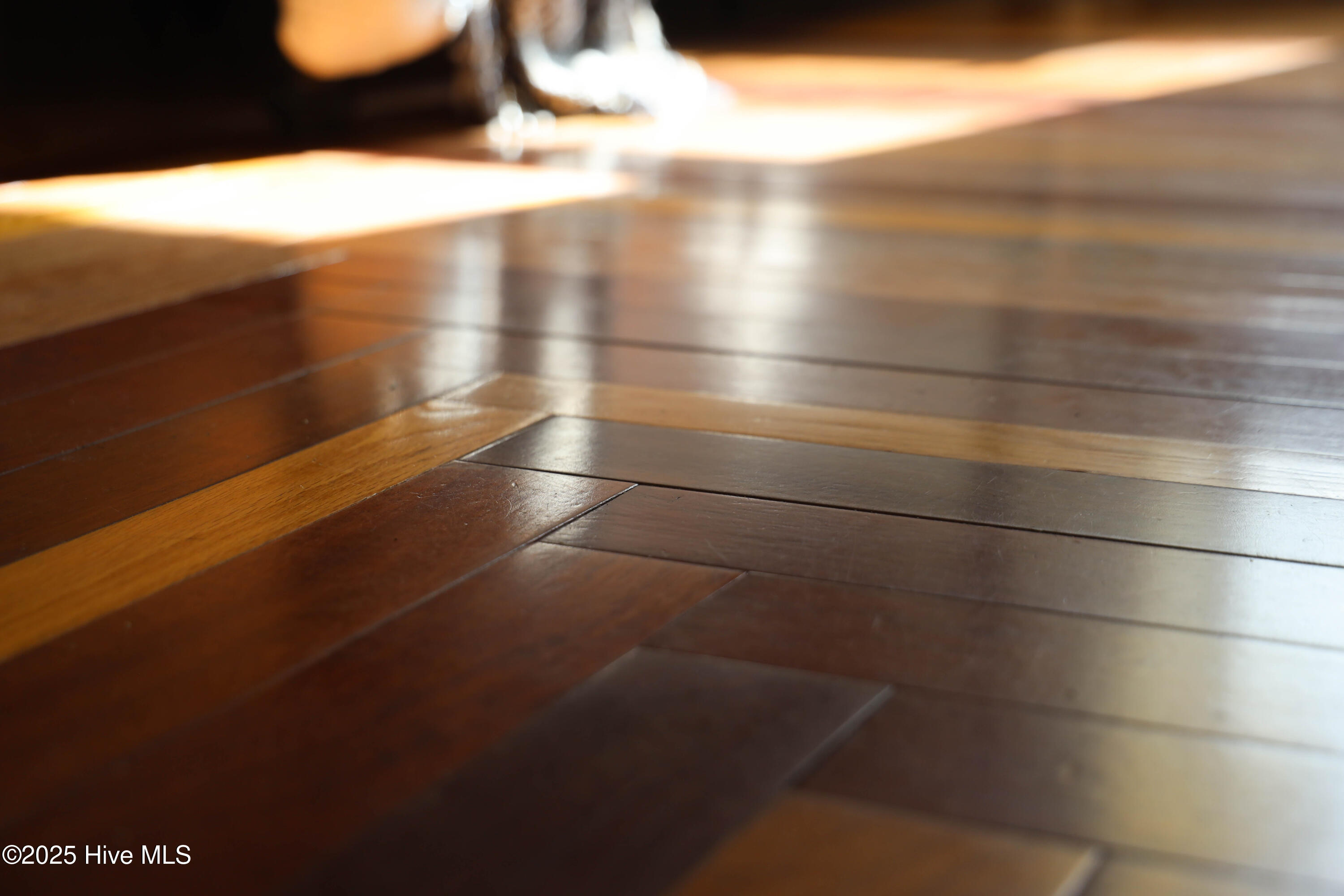 100546287 | Photo 40