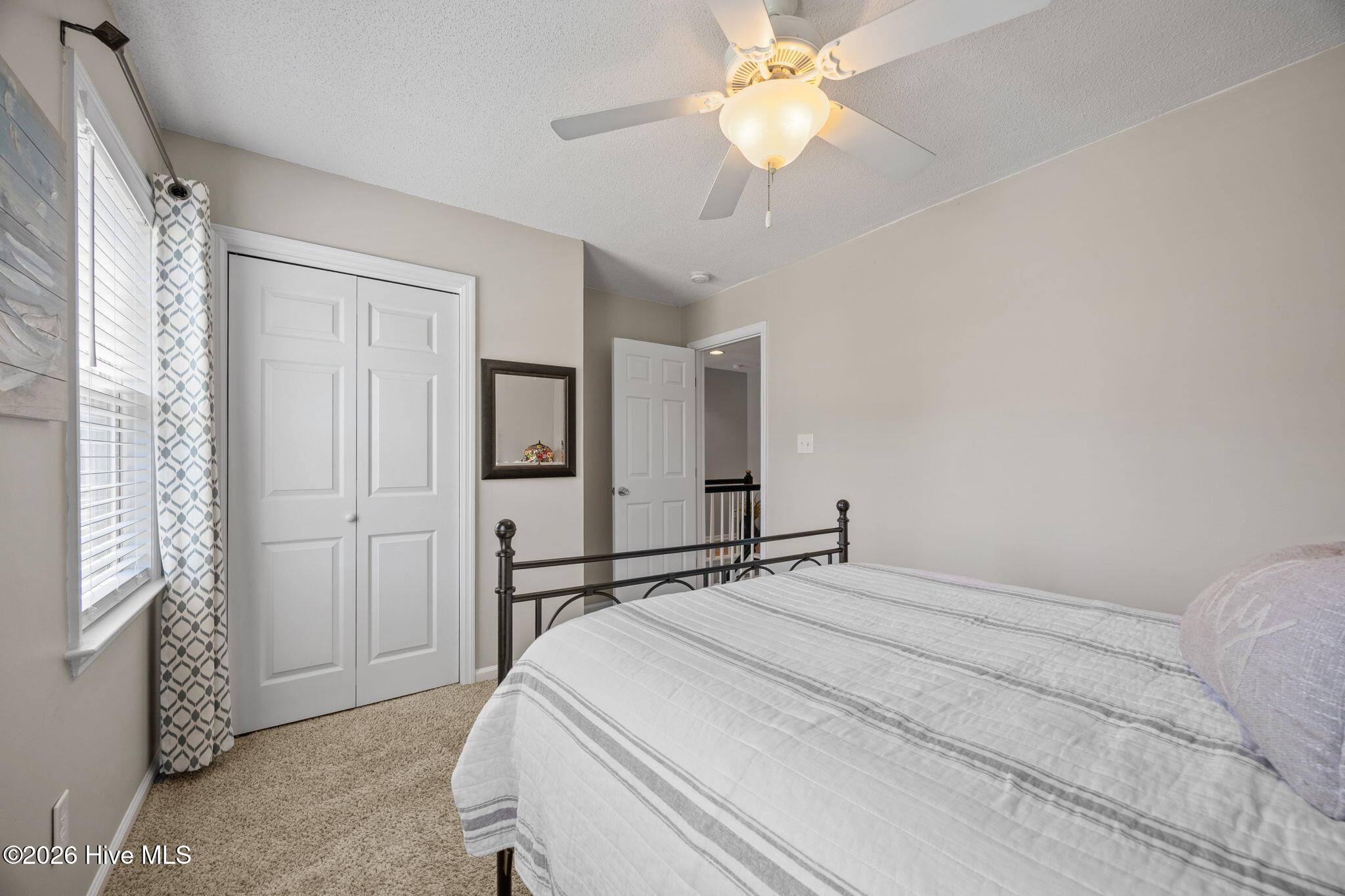 100568672 | Photo 41