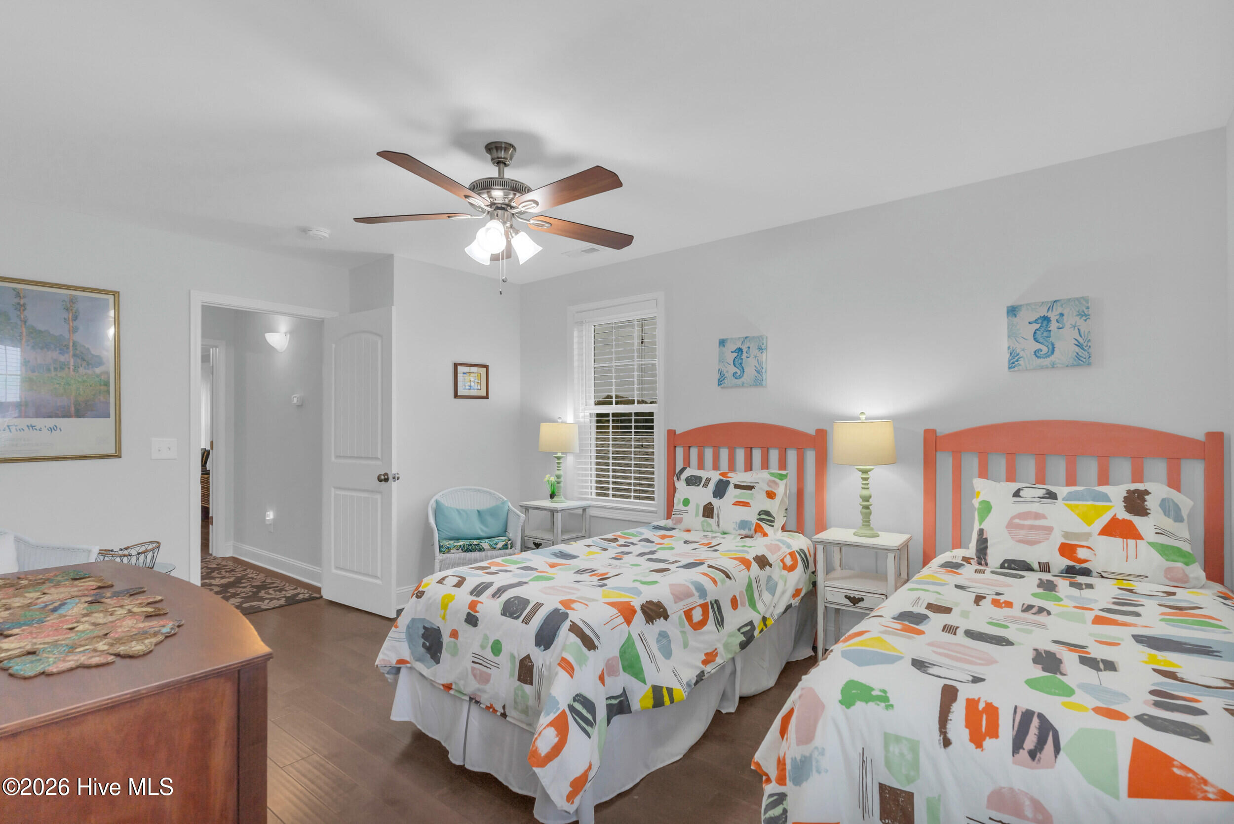 100550422 | Photo 27