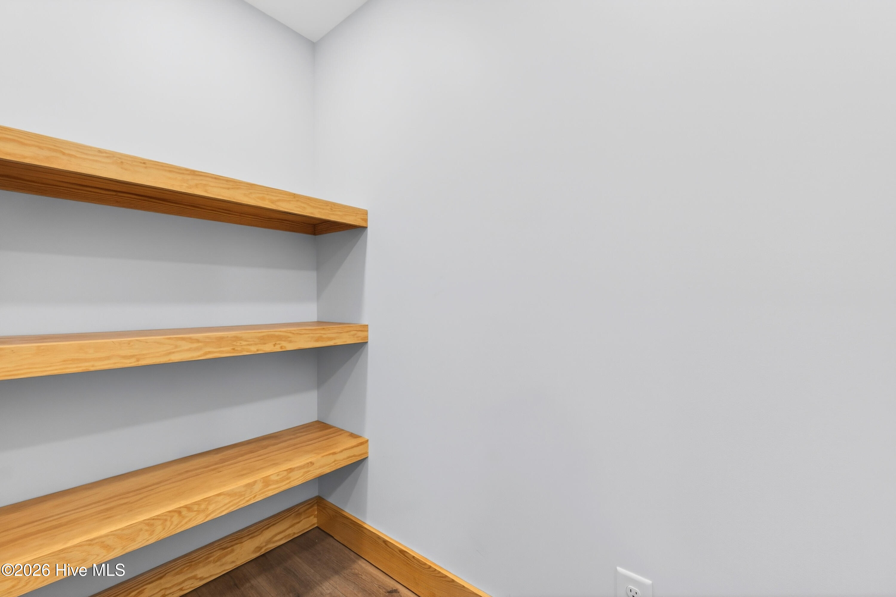 100552365 | Photo 21