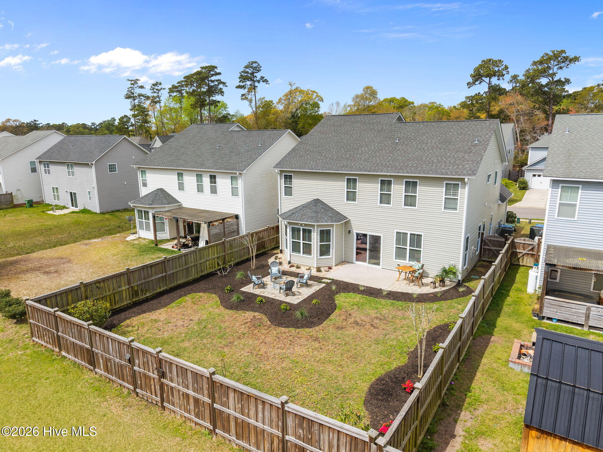 100562615 | Photo 49